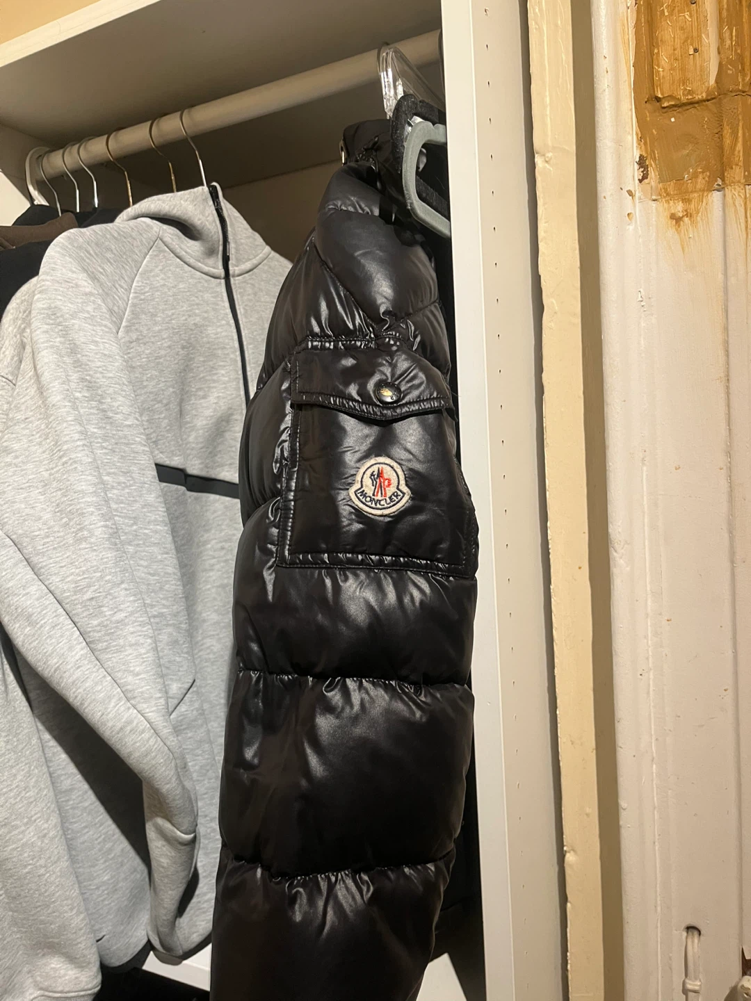 Moncler Black Puffer Jacket - photo 2