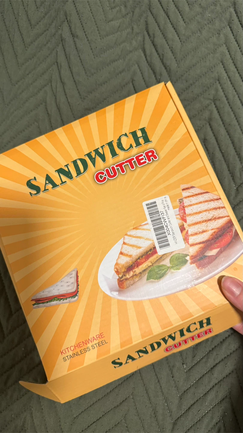 Sandwich Cutter Set - Kitchenware