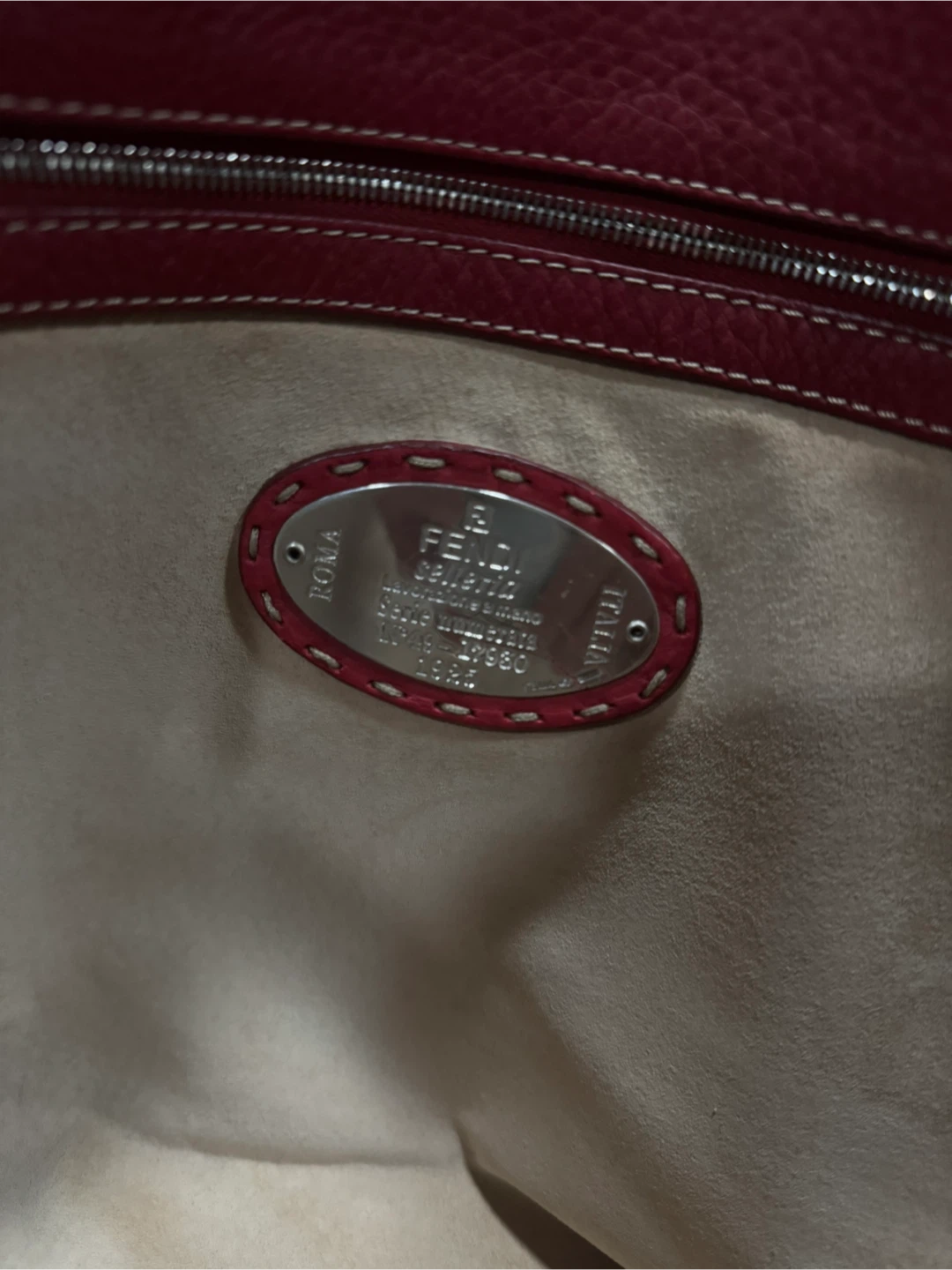 Vintage Fendi Roma Tote Bag - Red Leather - photo 4