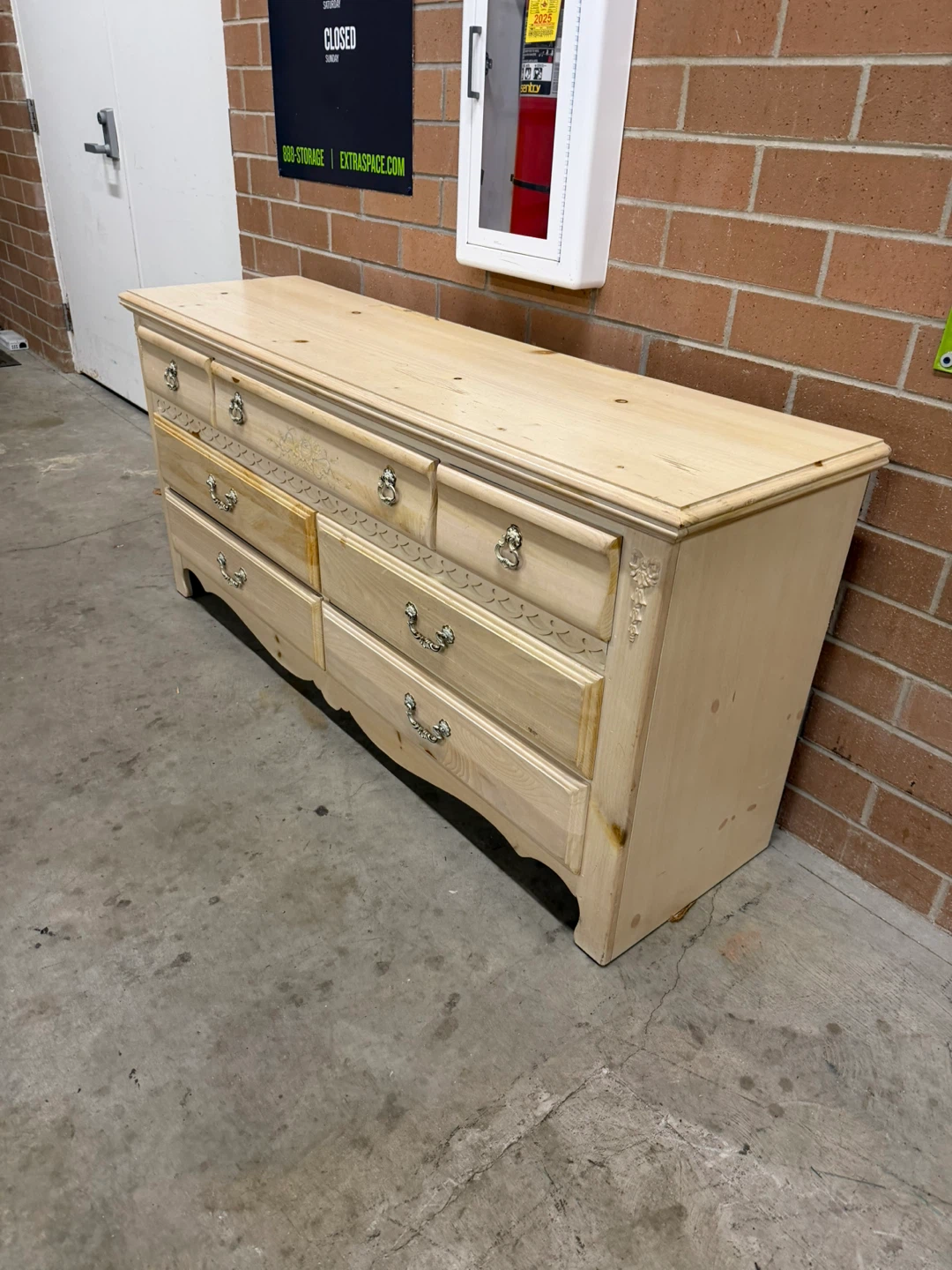 Light Wood 7-Drawer Dresser - photo 5