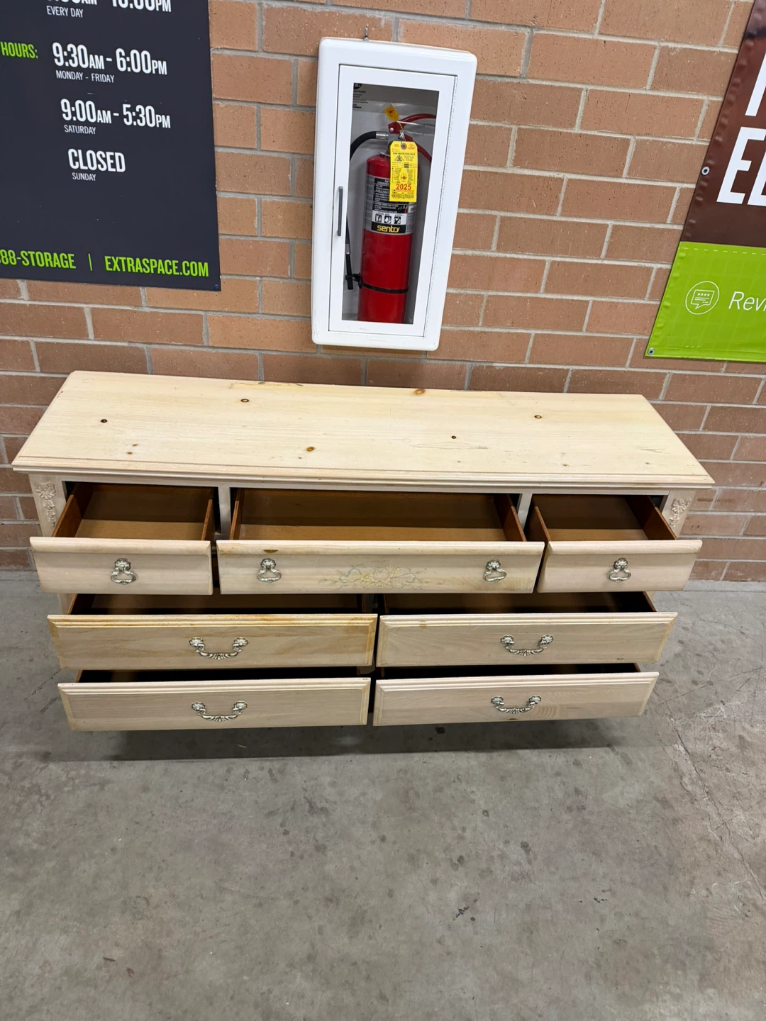 Light Wood 7-Drawer Dresser - photo 2