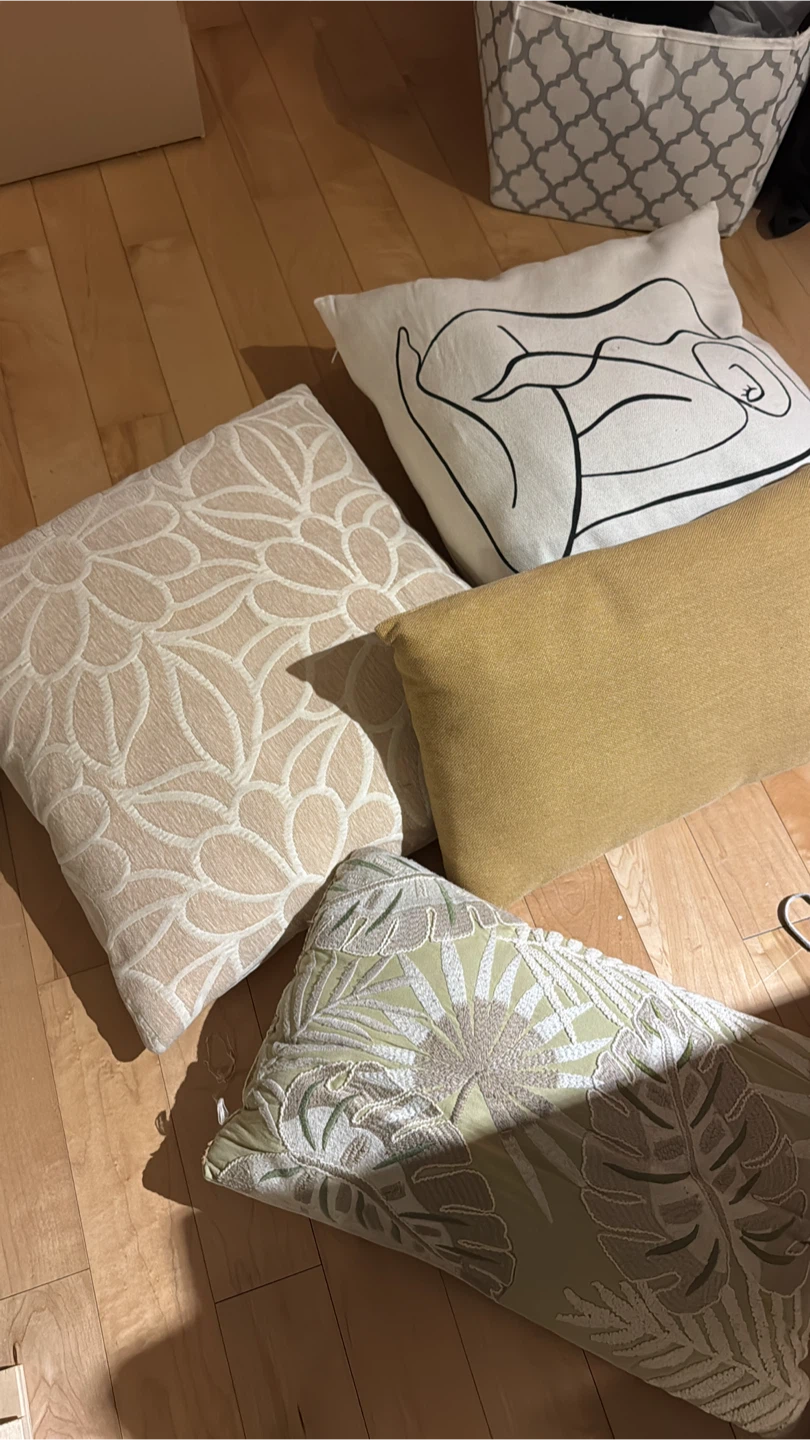 Decorative Throw Pillows Set