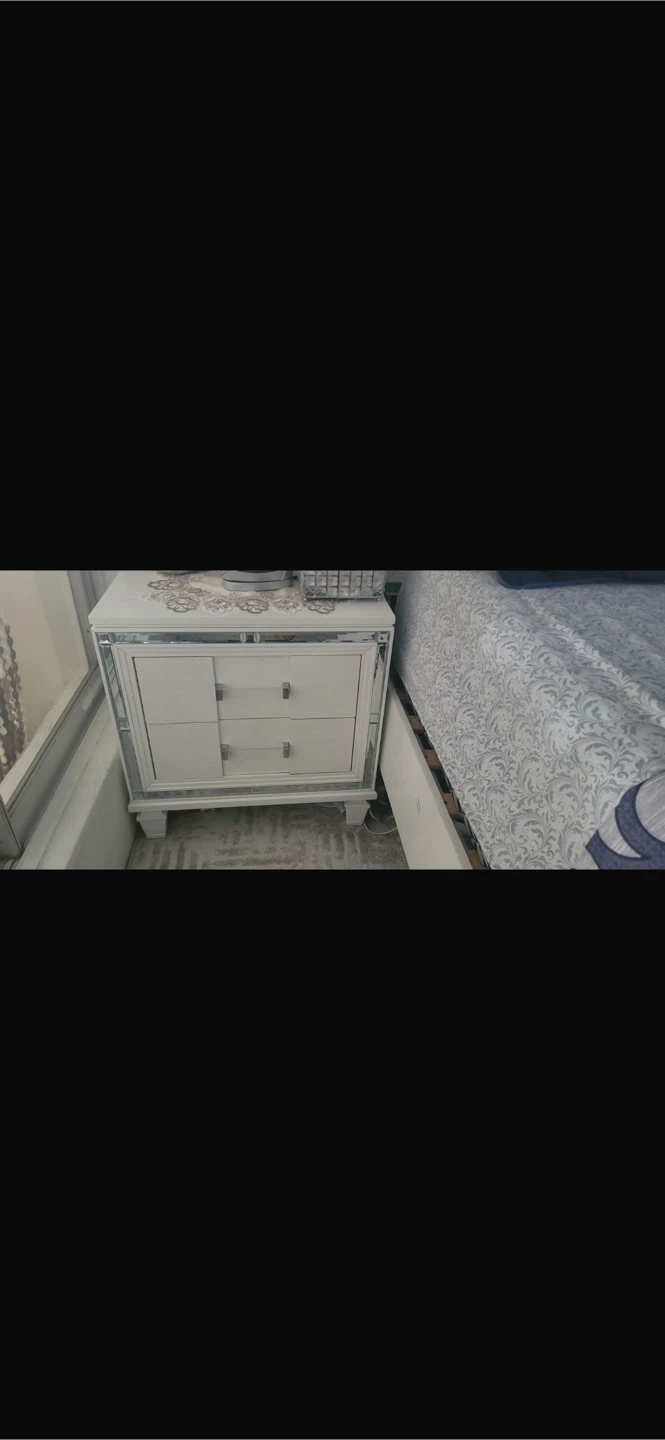 White Mirrored 6-Drawer Dresser - photo 4