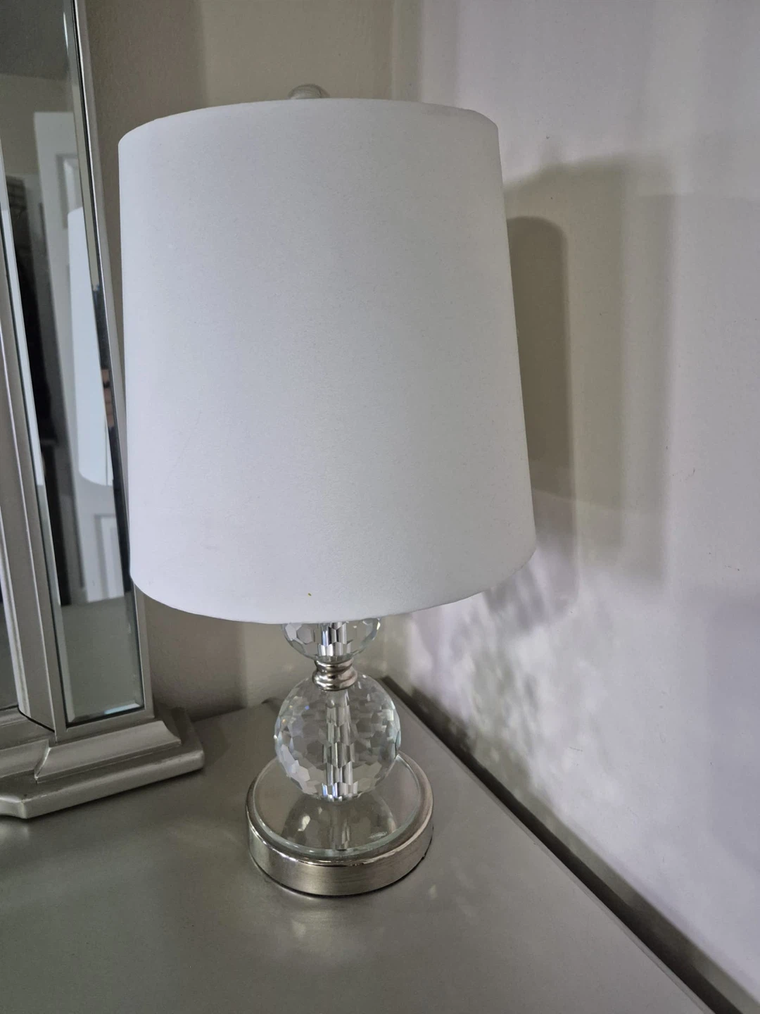 Side table and Crystal Accent Table Lamp with White Shade - photo 2
