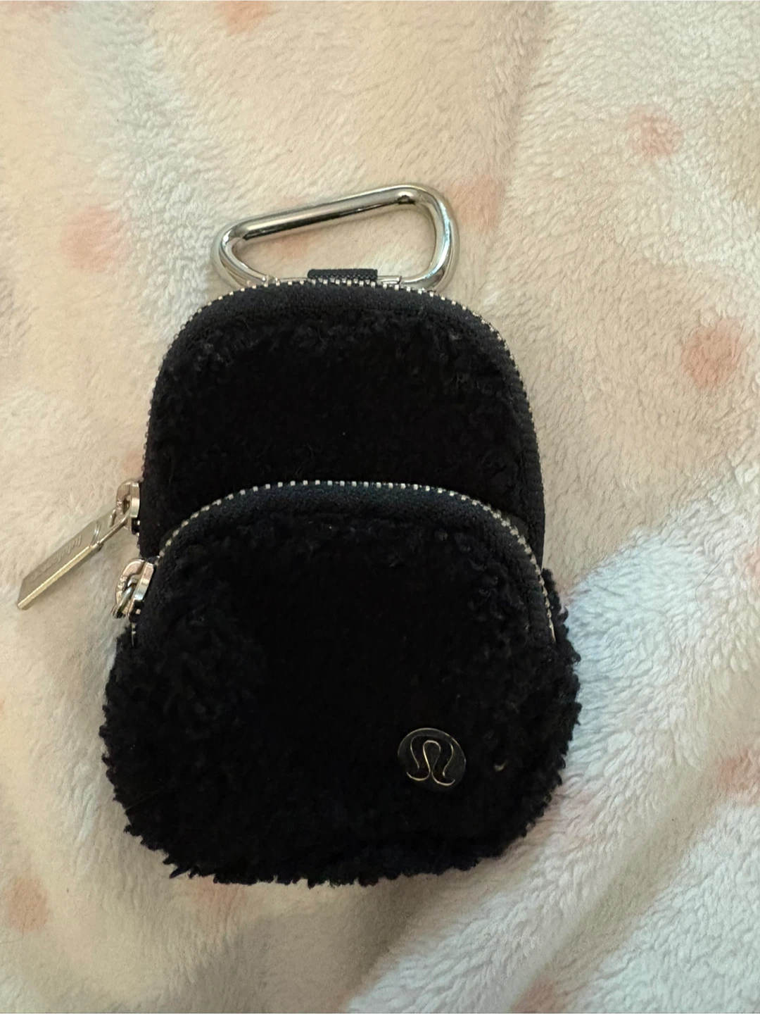 Lululemon Black Sherpa Pouch with Carabiner
