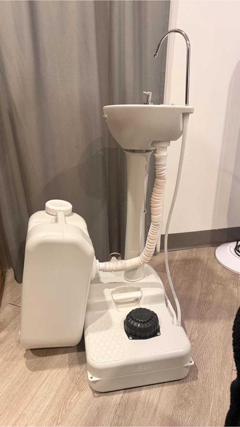 Portable Sink with Water Tank - photo 3