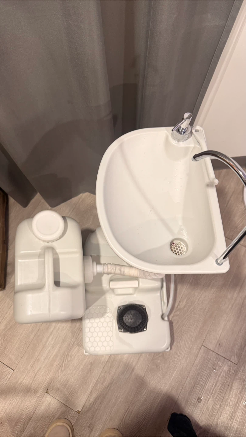 Portable Sink with Water Tank - photo 2