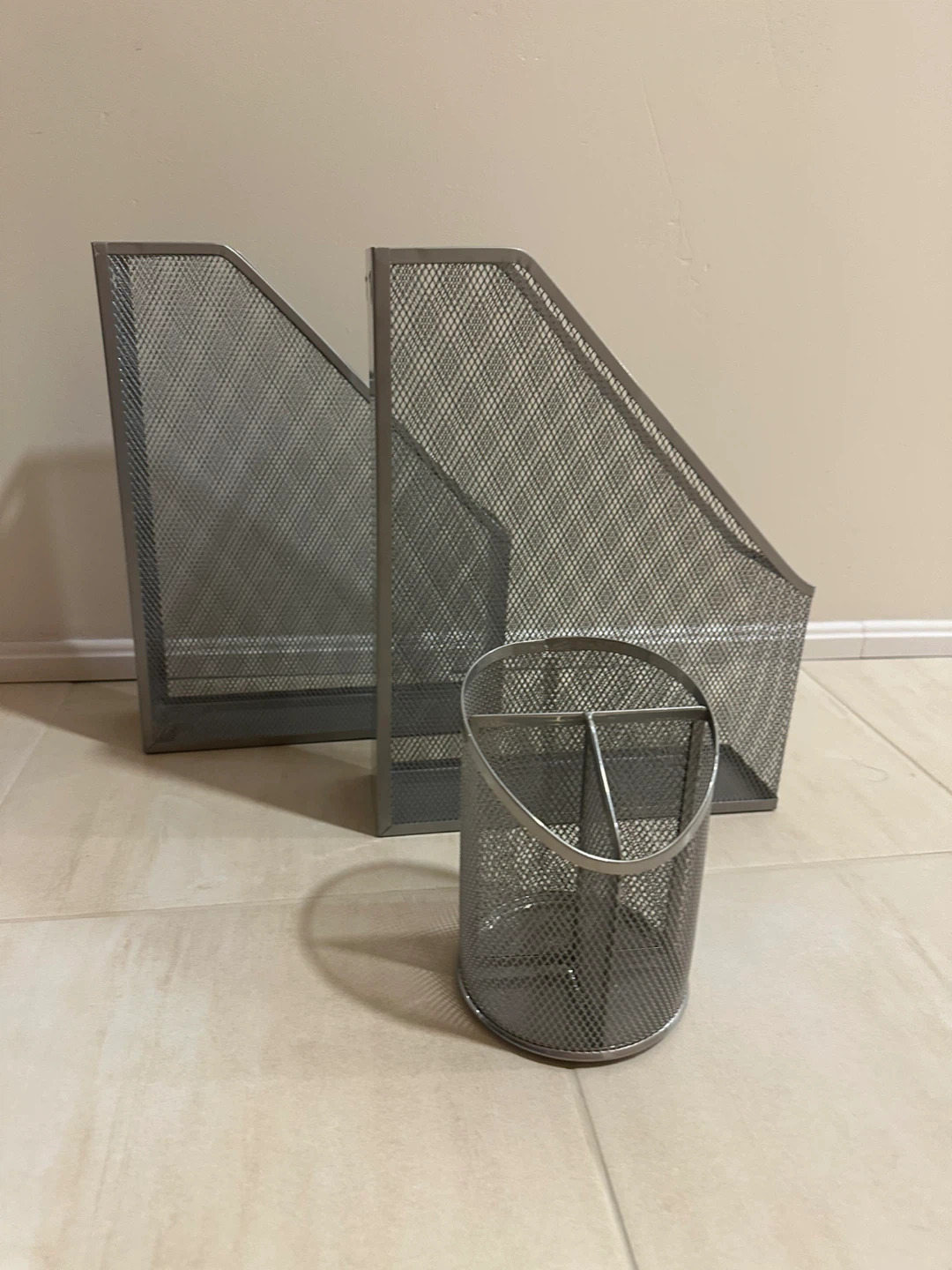 Mesh Desk Organizers - Magazine Holders and Pen Cup - photo 2