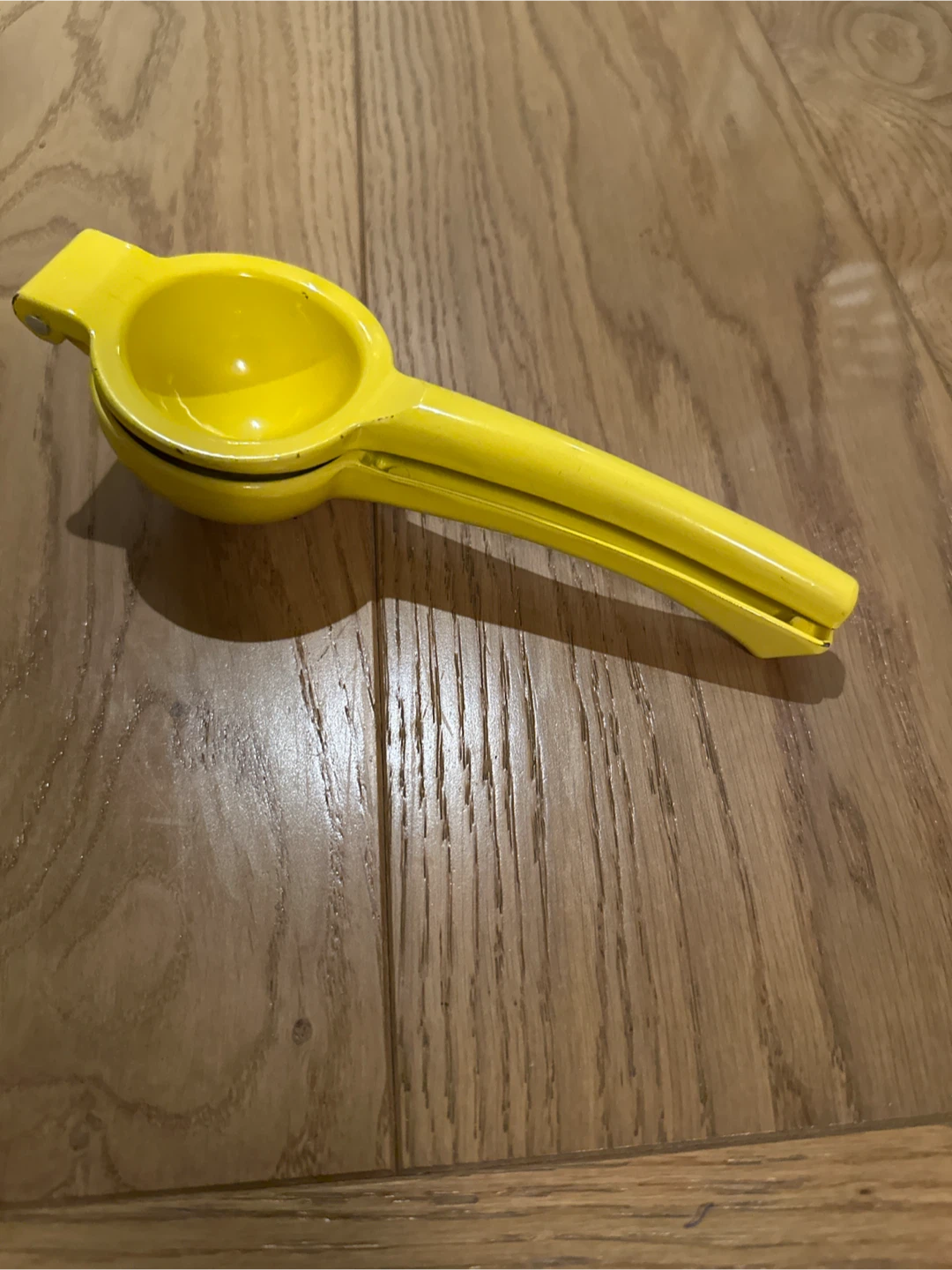 Yellow Handheld Citrus Juicer - photo 2