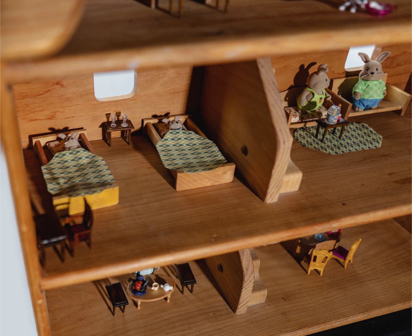 Dollhouse with Bunny Family and Accessories - photo 5