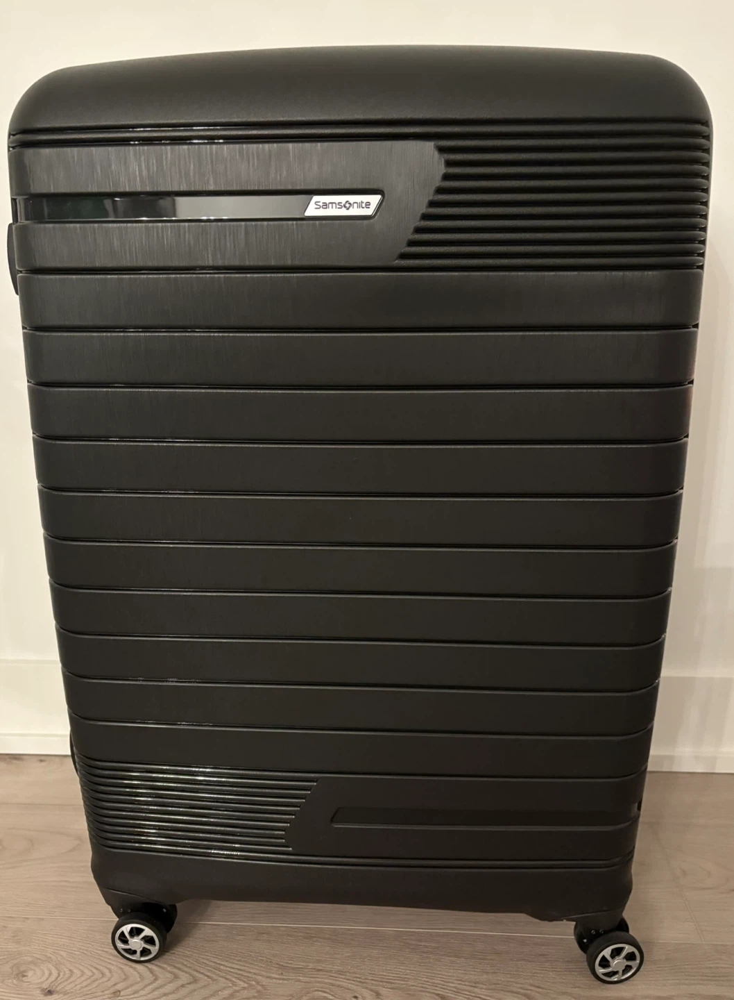 Samsonite Sirocco Hardside Spinner Luggage - Black