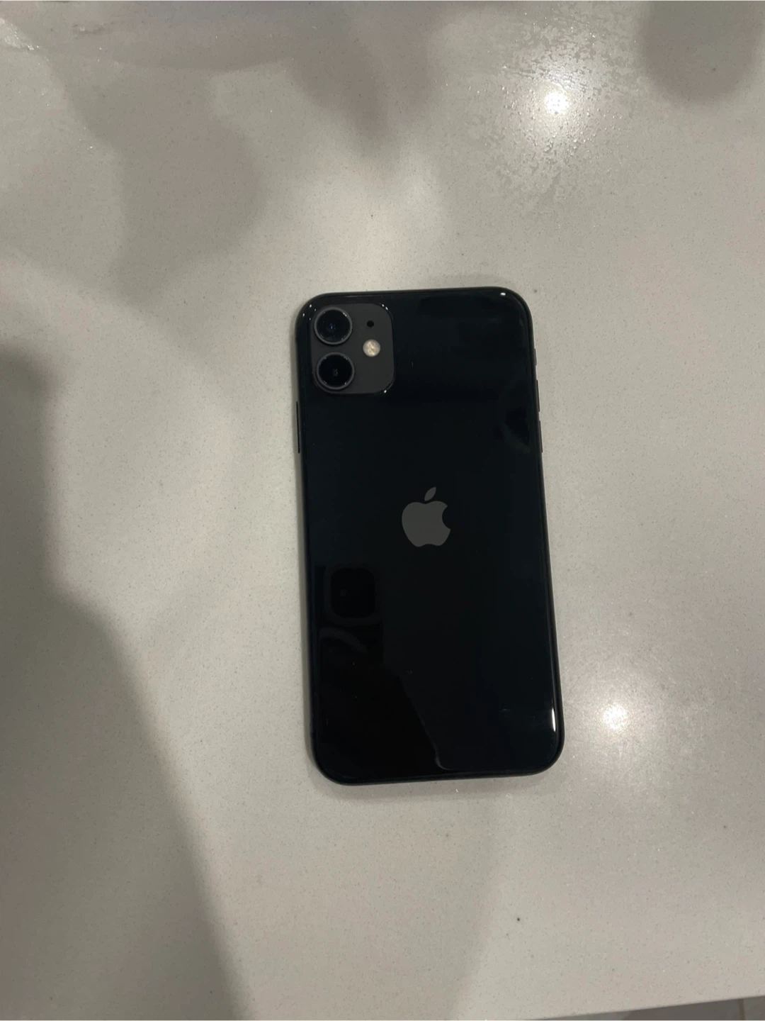Apple iPhone 11 - Black