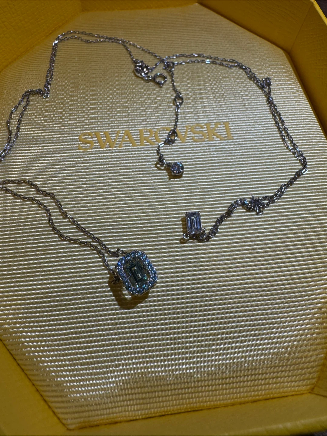 Swarovski Dancing Necklace with Green Crystal Pendant - photo 2