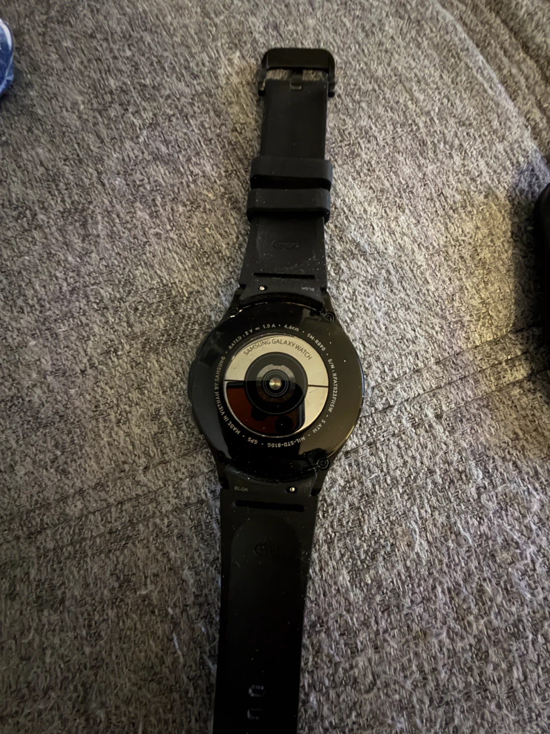 Samsung Galaxy Watch 4 with dual wireless charger - photo 3