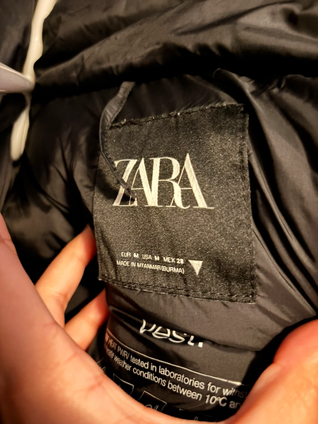 ZARA Black Cropped Puffer Vest - Size Medium