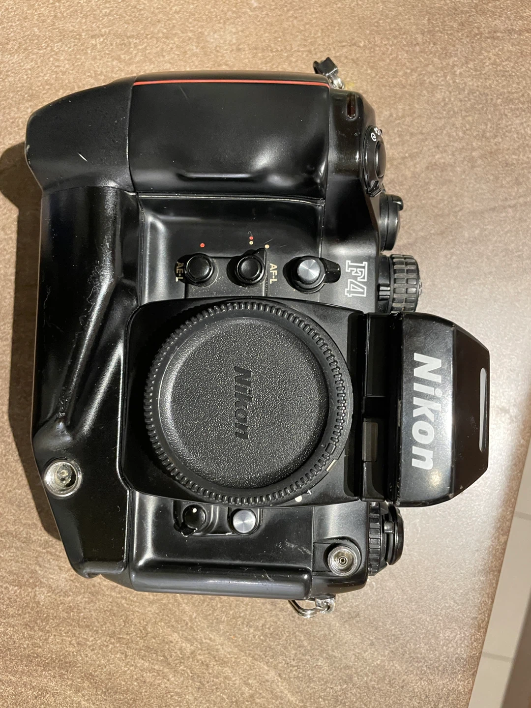 Nikon F4S 35mm Film Camera Body with MB-21 Battery Pack - photo 2