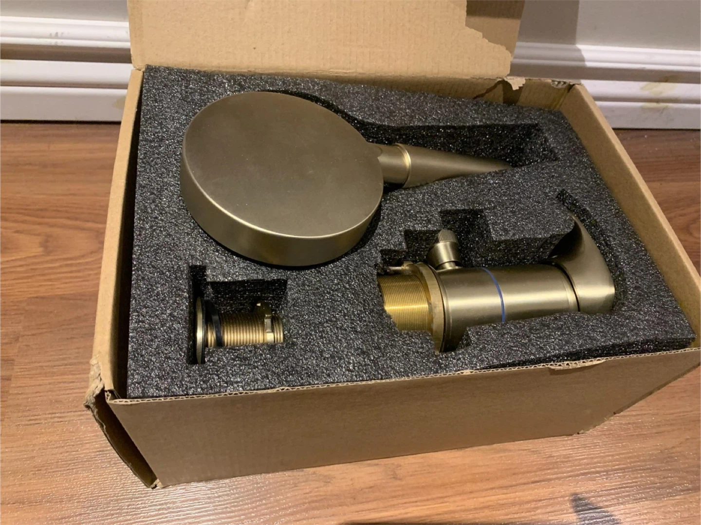 Brushed Gold Bathroom Bathtub