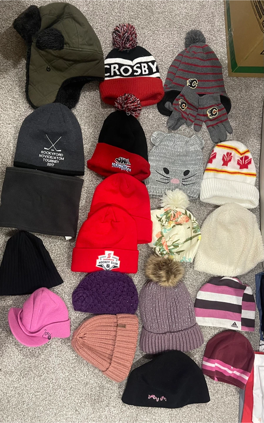 Kids winter hats, scarves and gloves - photo 5