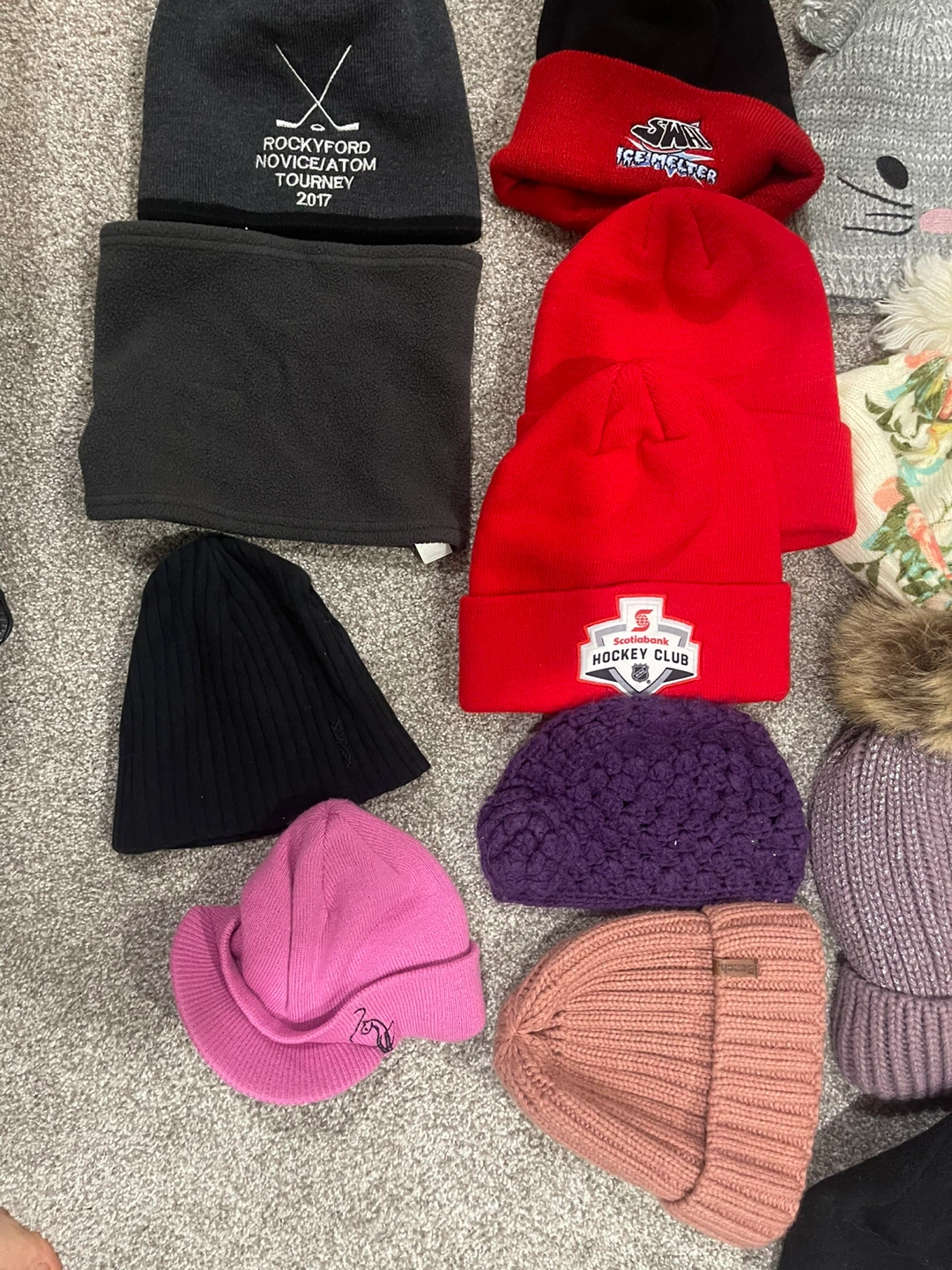 Kids winter hats, scarves and gloves - photo 3