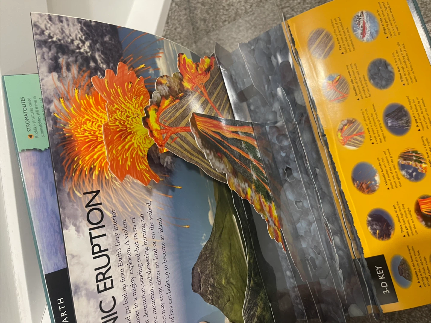 Planet Earth 3-D Explorer Pop-Up Educational book - photo 3