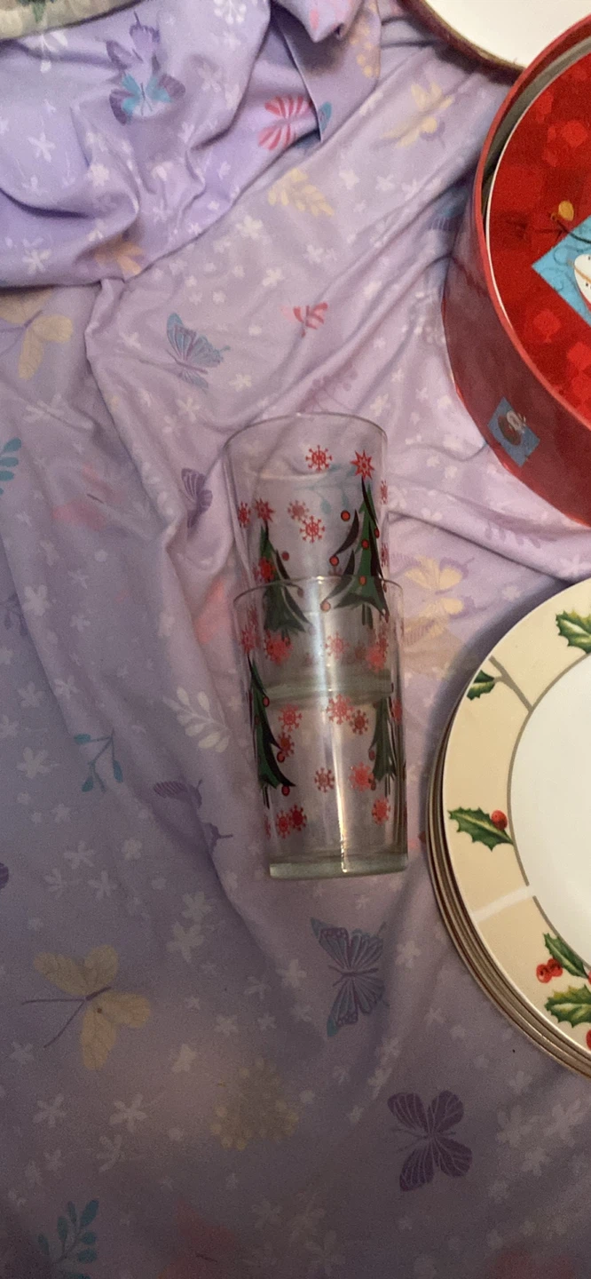 Christmas Themed Plates and Glasses Set - photo 4