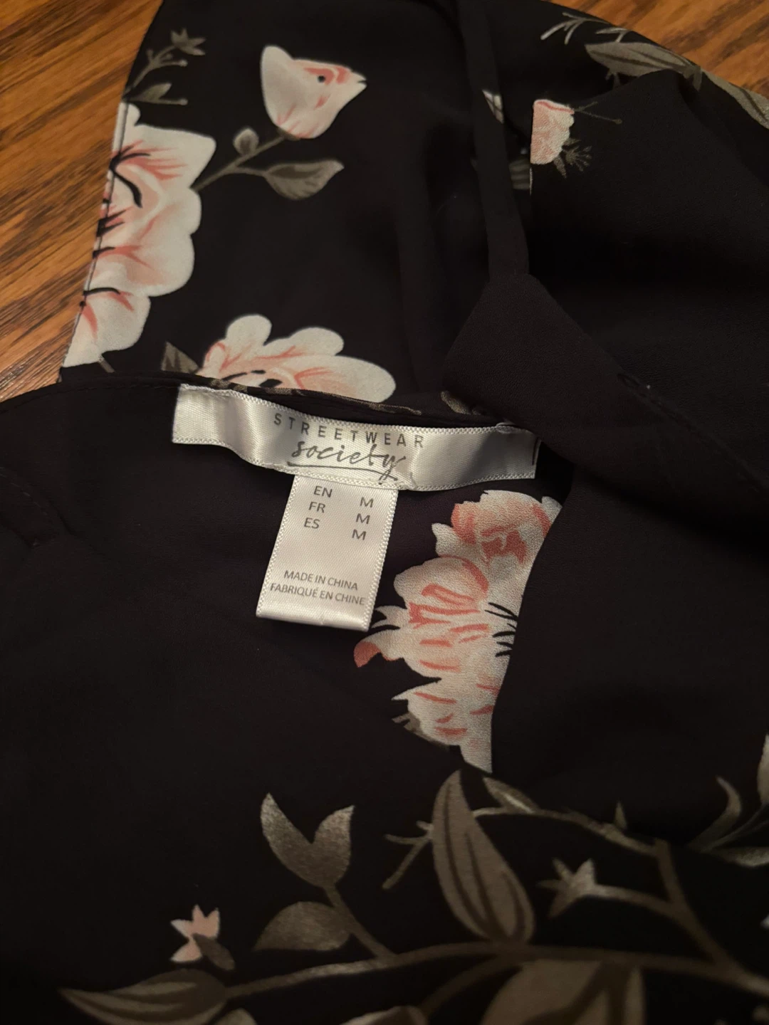Streetwear Society Black Floral Print top. - photo 2