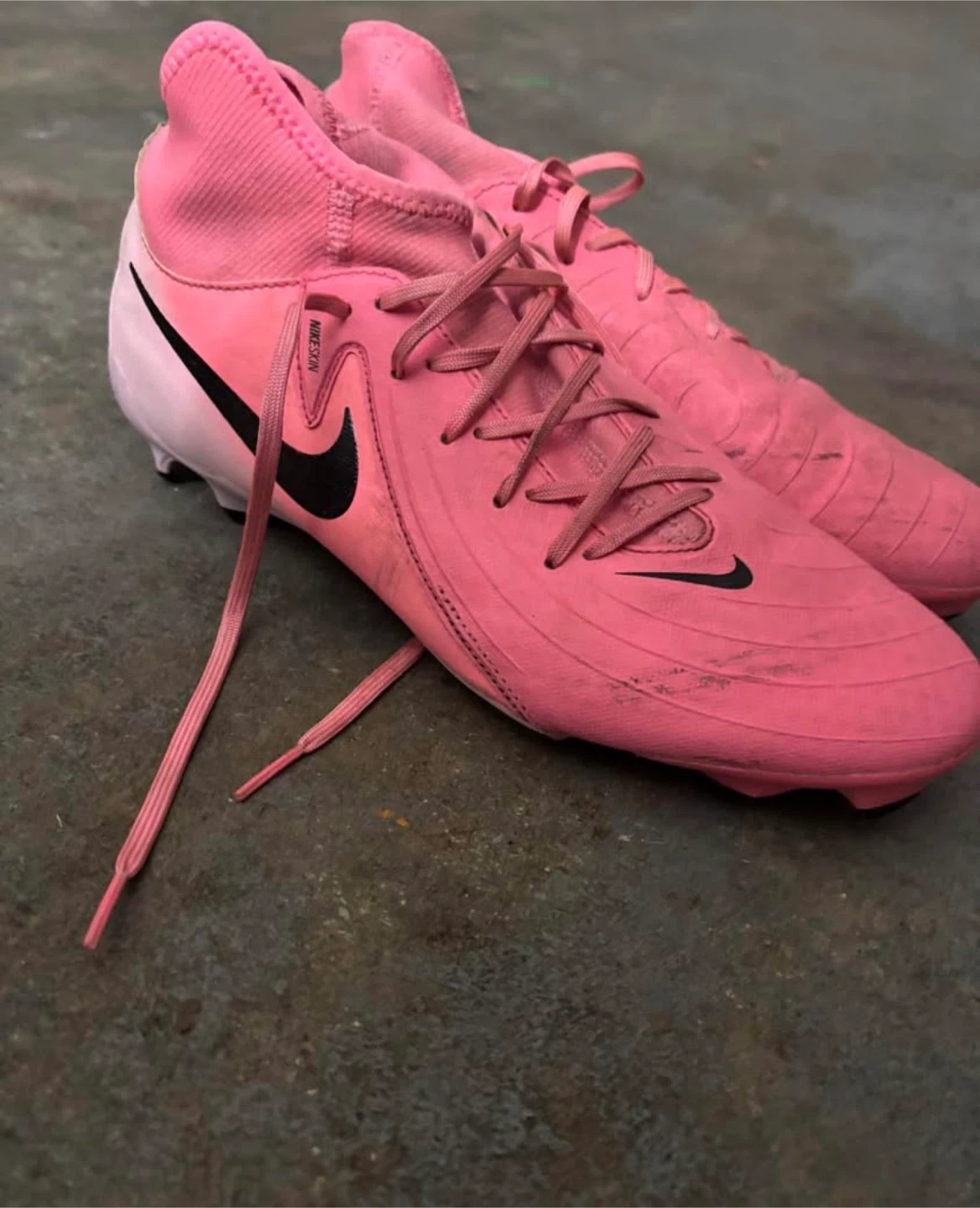 Nike Pink Soccer Cleats - photo 2