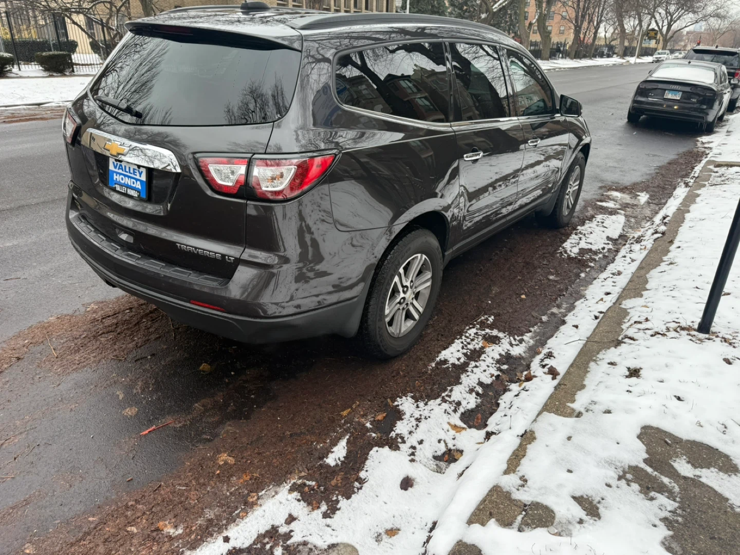 2016  Chevrolet Traverse LT - photo 3