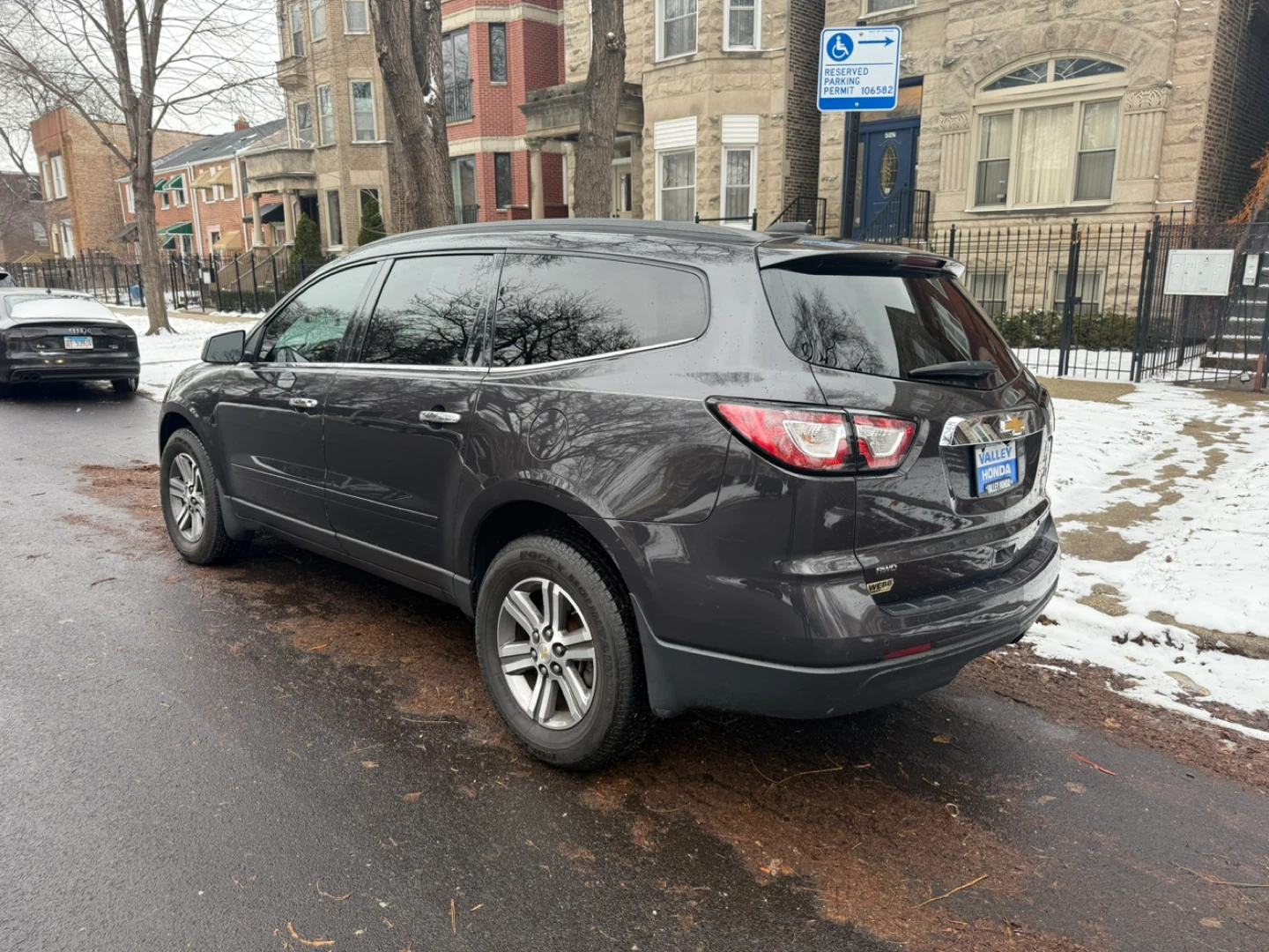 2016  Chevrolet Traverse LT - photo 2