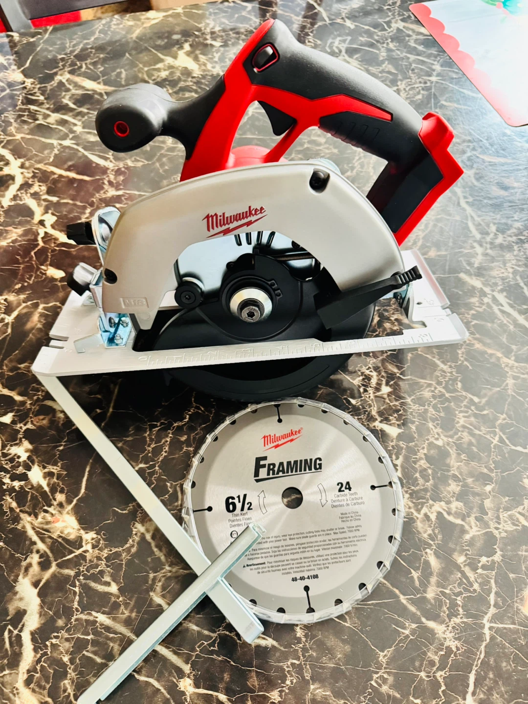 Milwaukee Circular Saw (new)