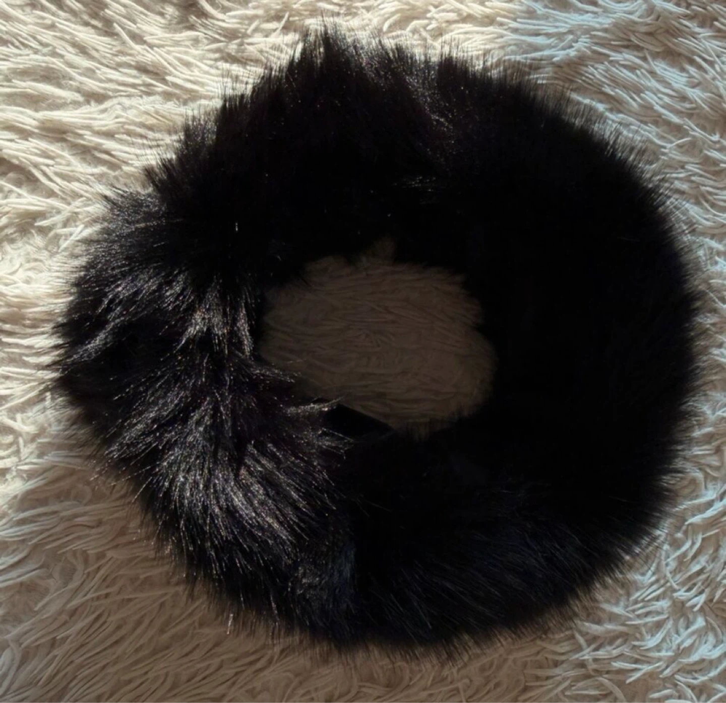 Black Faux Fur Headband - photo 2