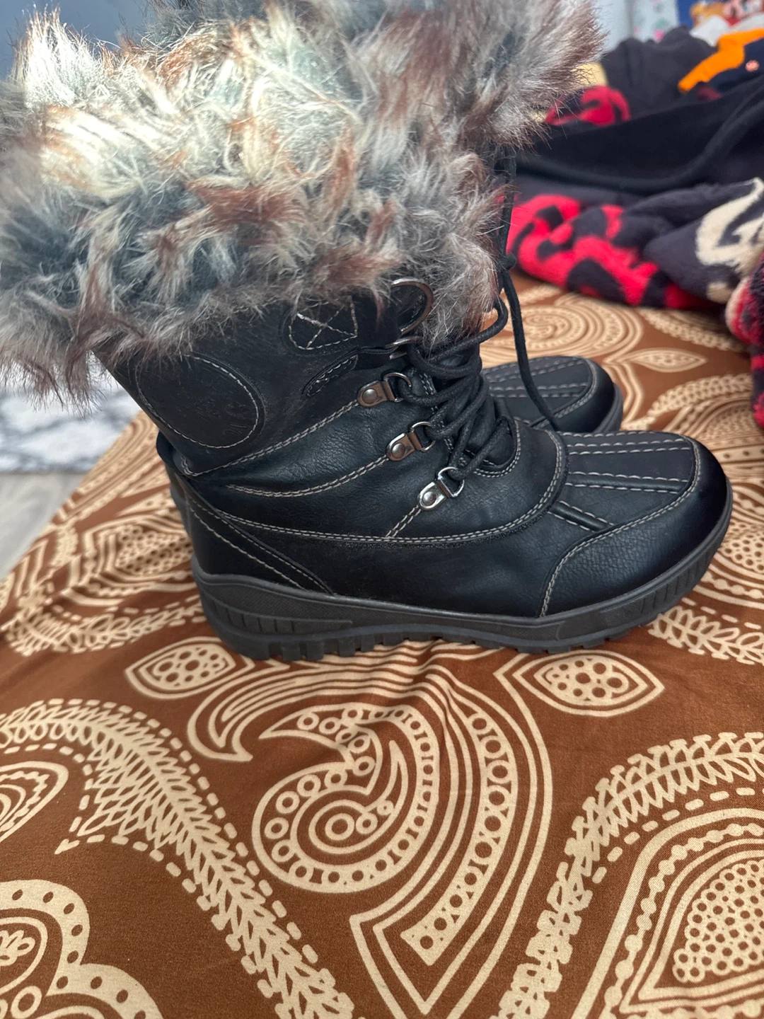 Black Fur Trimmed Winter Boots - photo 2