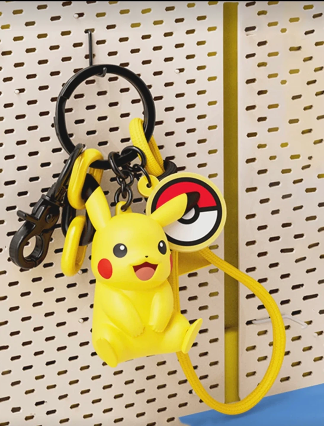 Pikachu Keychain - Pokemon Charm - photo 3
