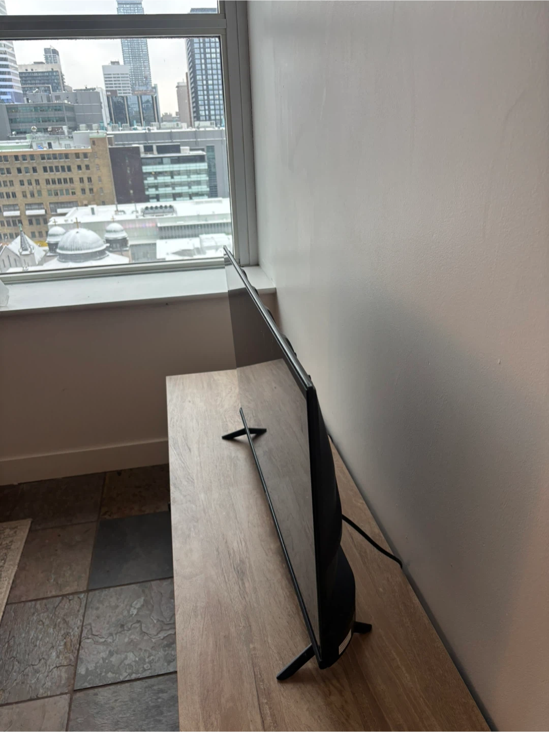 Hisense Television -72 cm by 42cm - photo 2