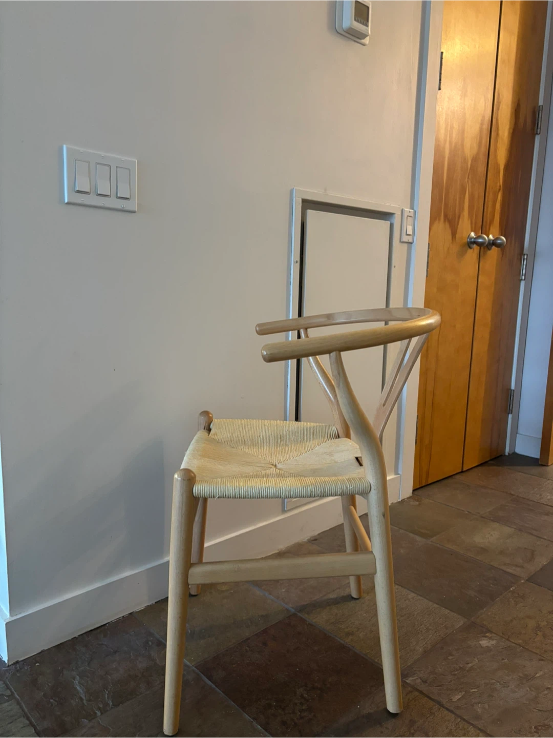 2 Wooden Wishbone Chairs with Woven Seats - photo 2