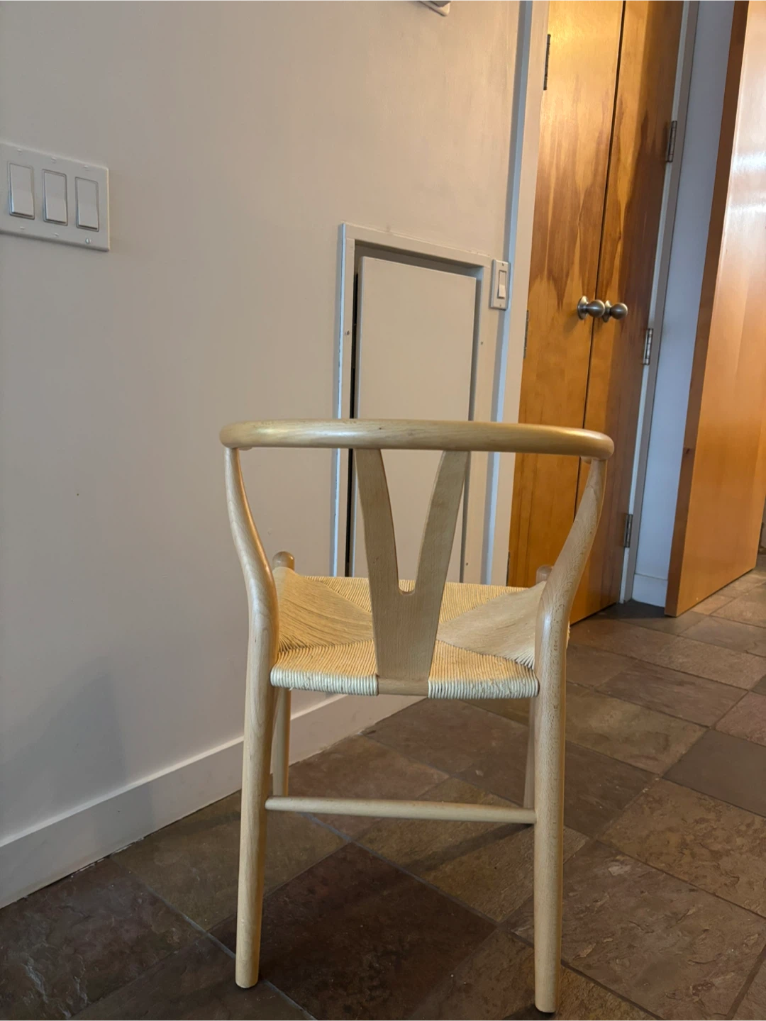2 Wooden Wishbone Chairs with Woven Seats - photo 3