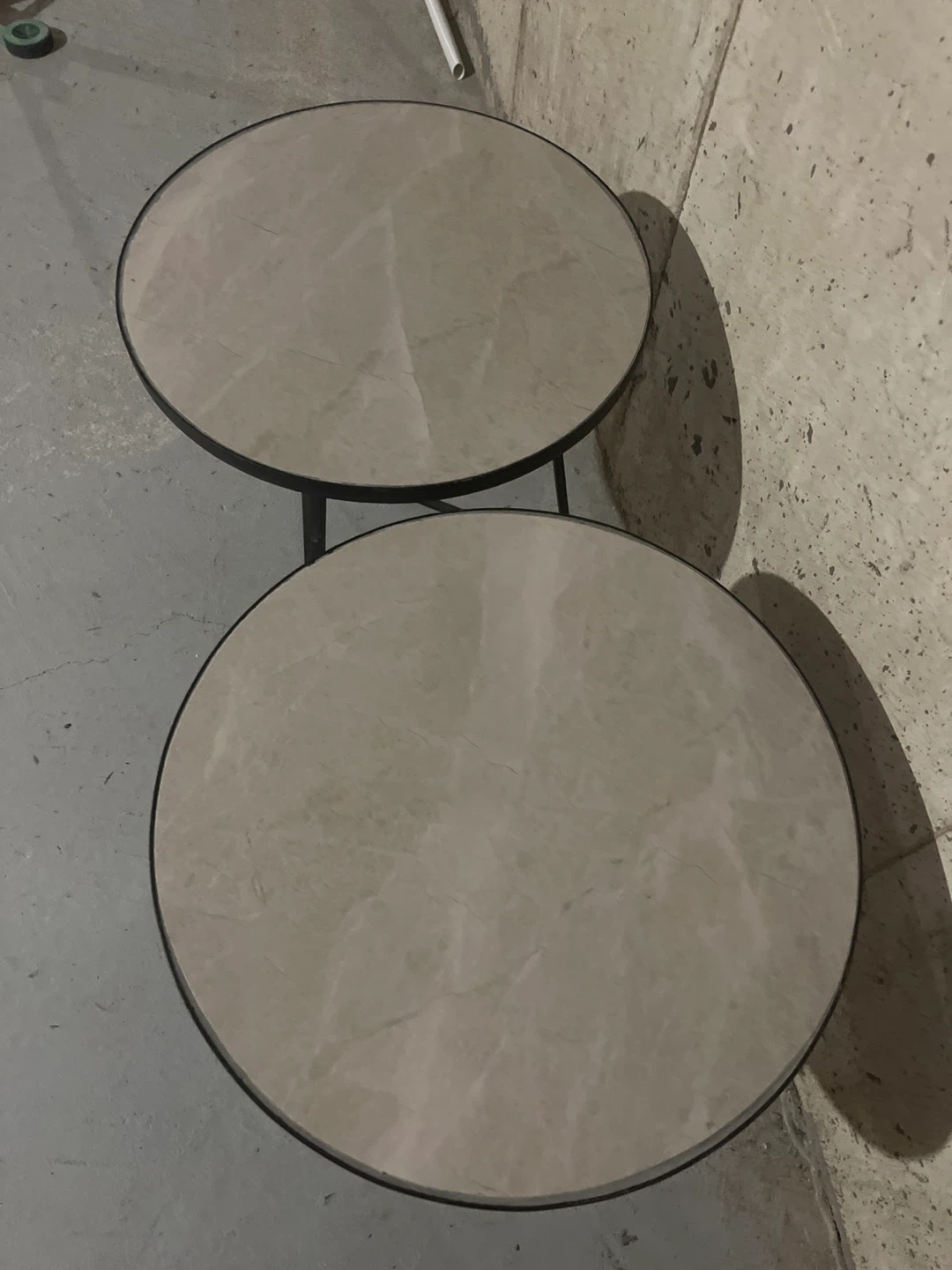 Set of 2 Round Side Tables Marble Look