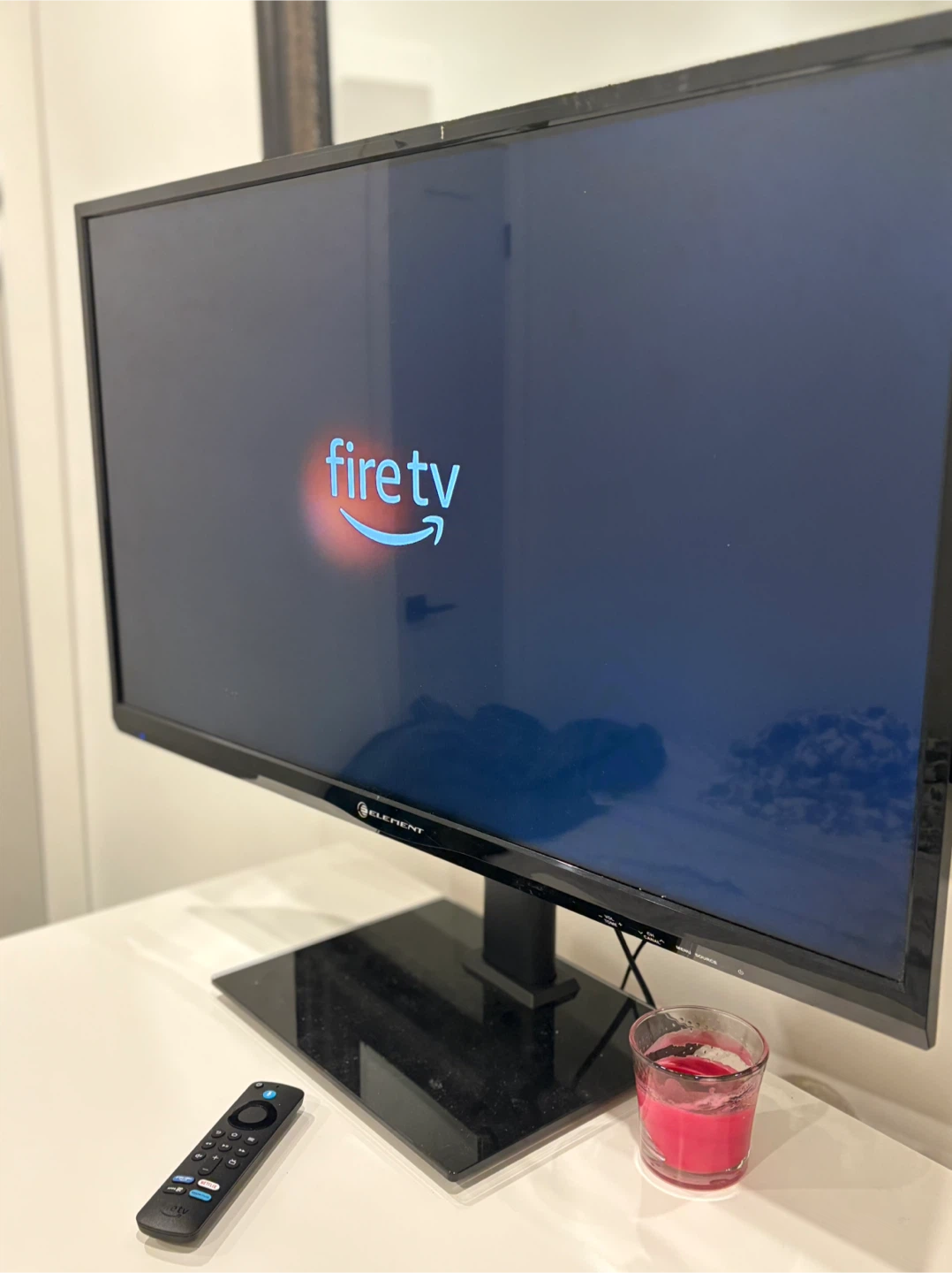 Element Fire TV 32-inch Smart TV - photo 2