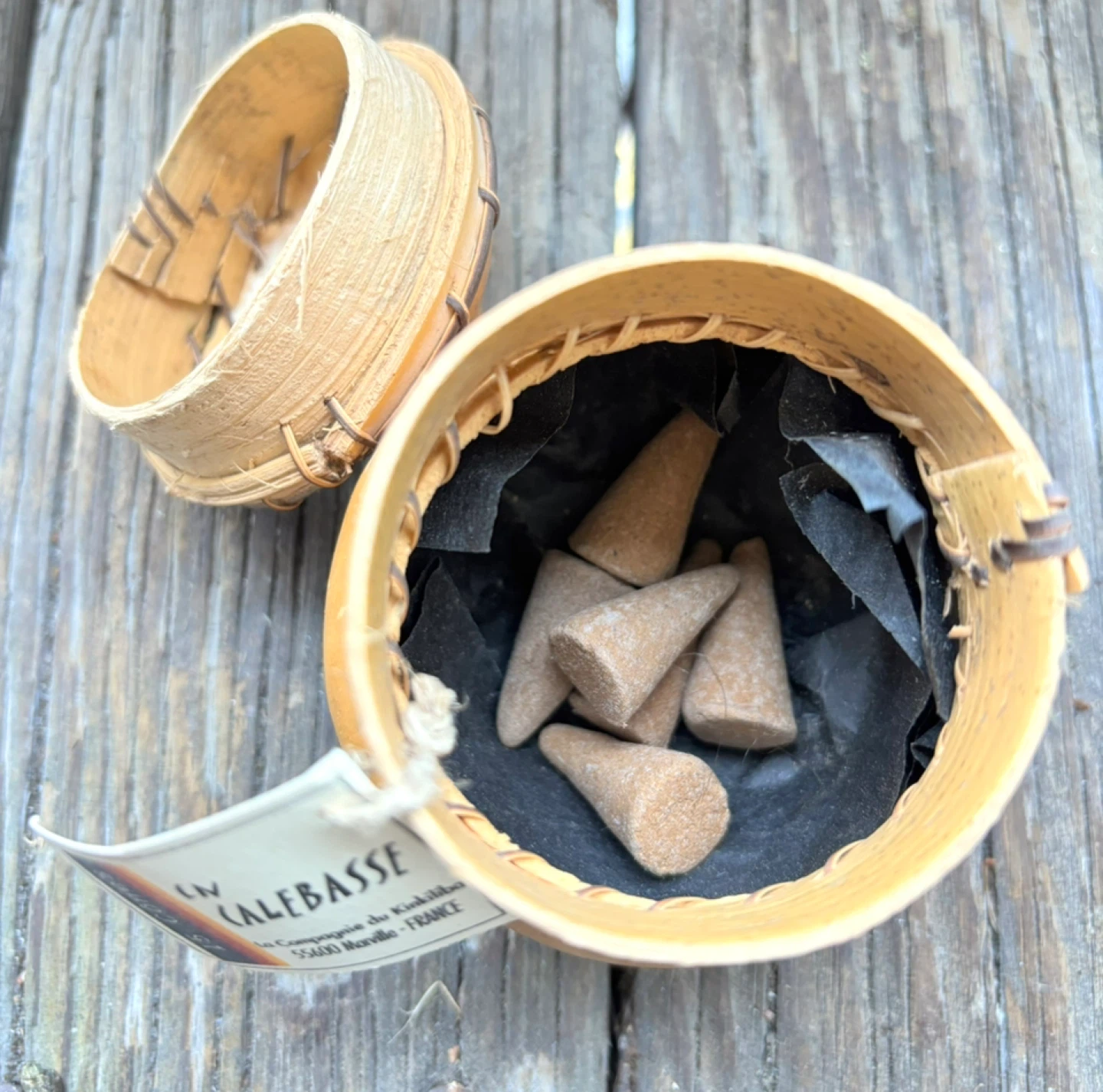 Calabash Incense Container, Incl 6 sandalwood incense cones - photo 3