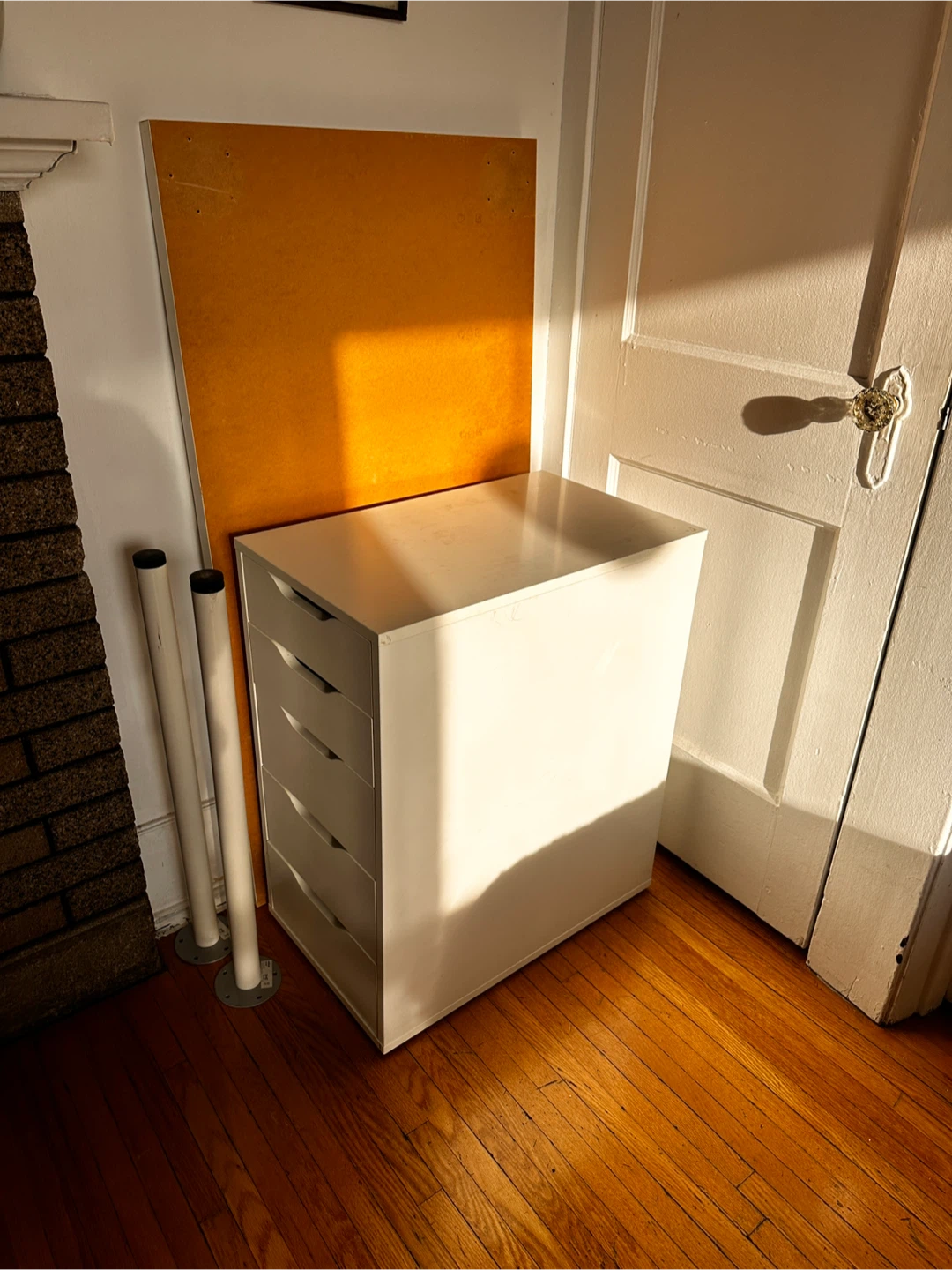 White Desk with Drawers - photo 5
