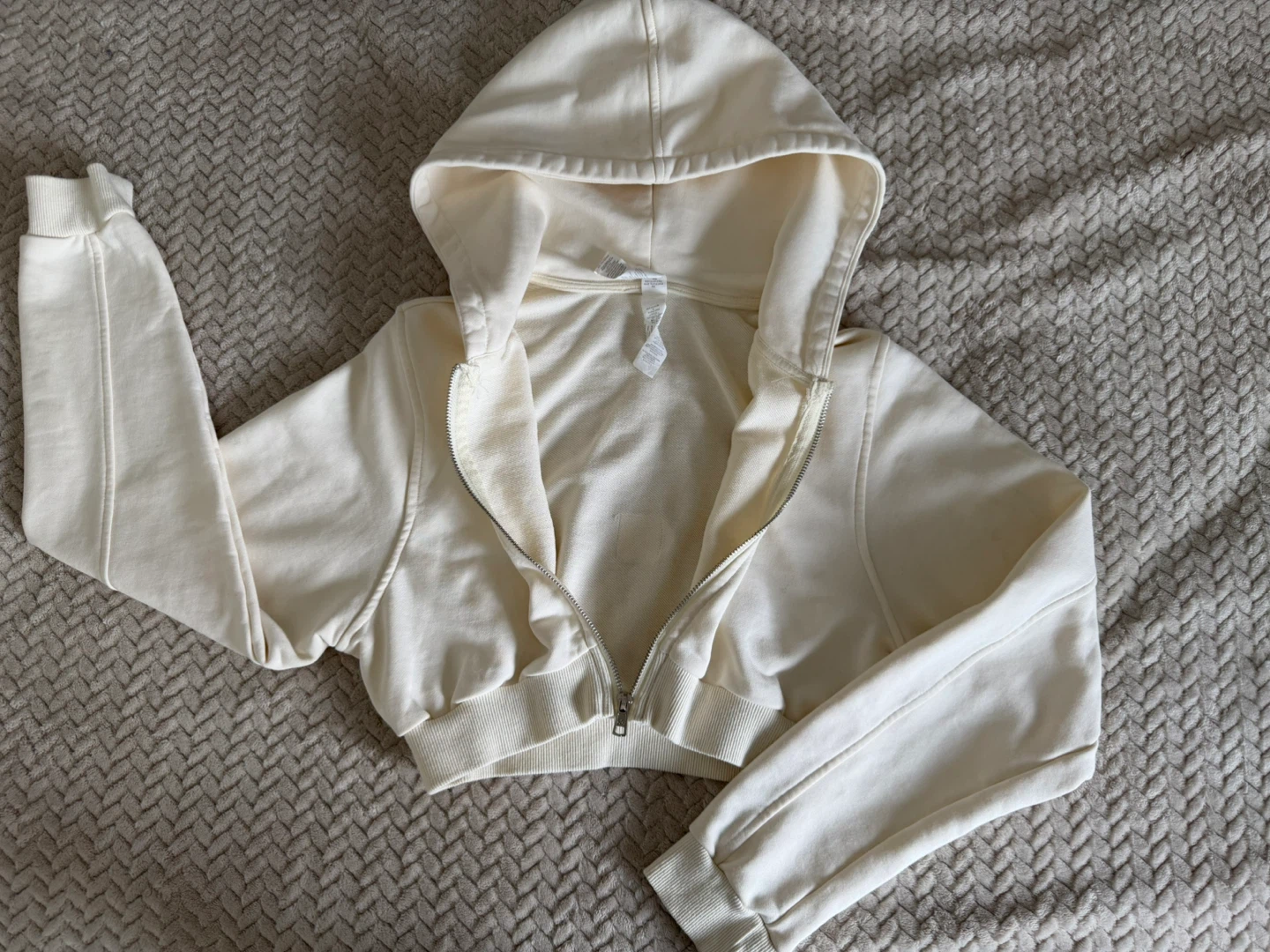 Alo Yoga Cropped Zip-Up Hoodie - Ivory - photo 2
