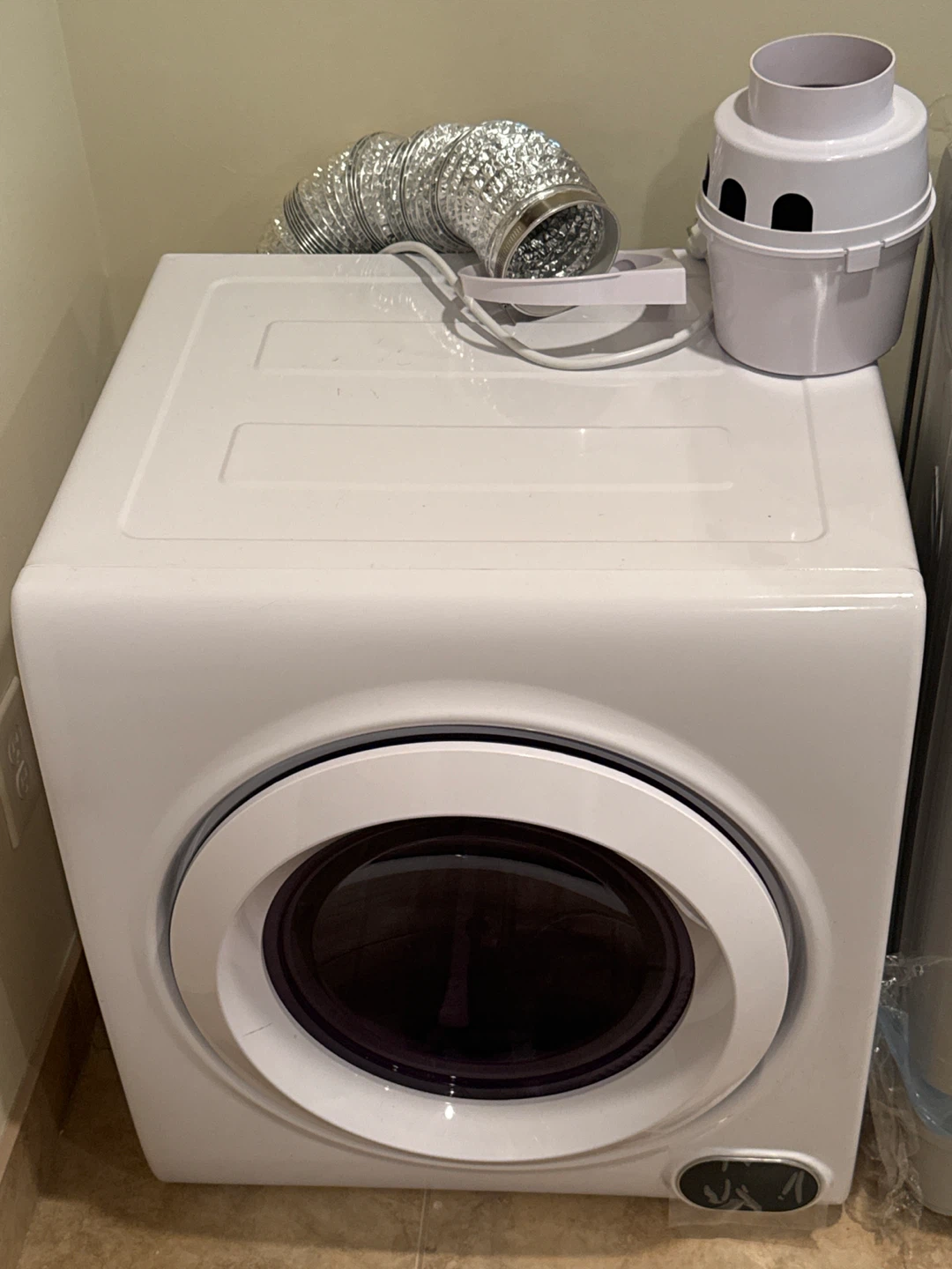 Compact White Clothes Dryer - photo 3