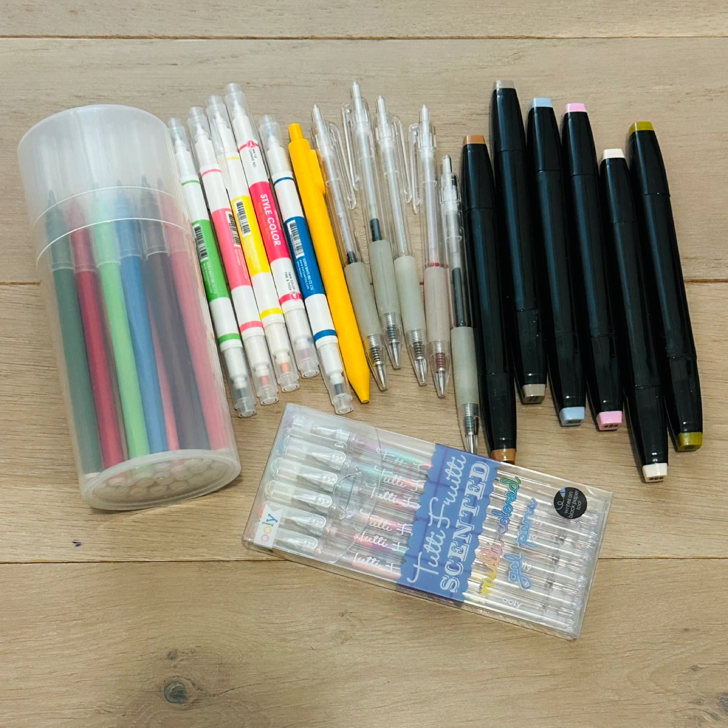 #freecycle🩷 Gel Pens & Marker Set
