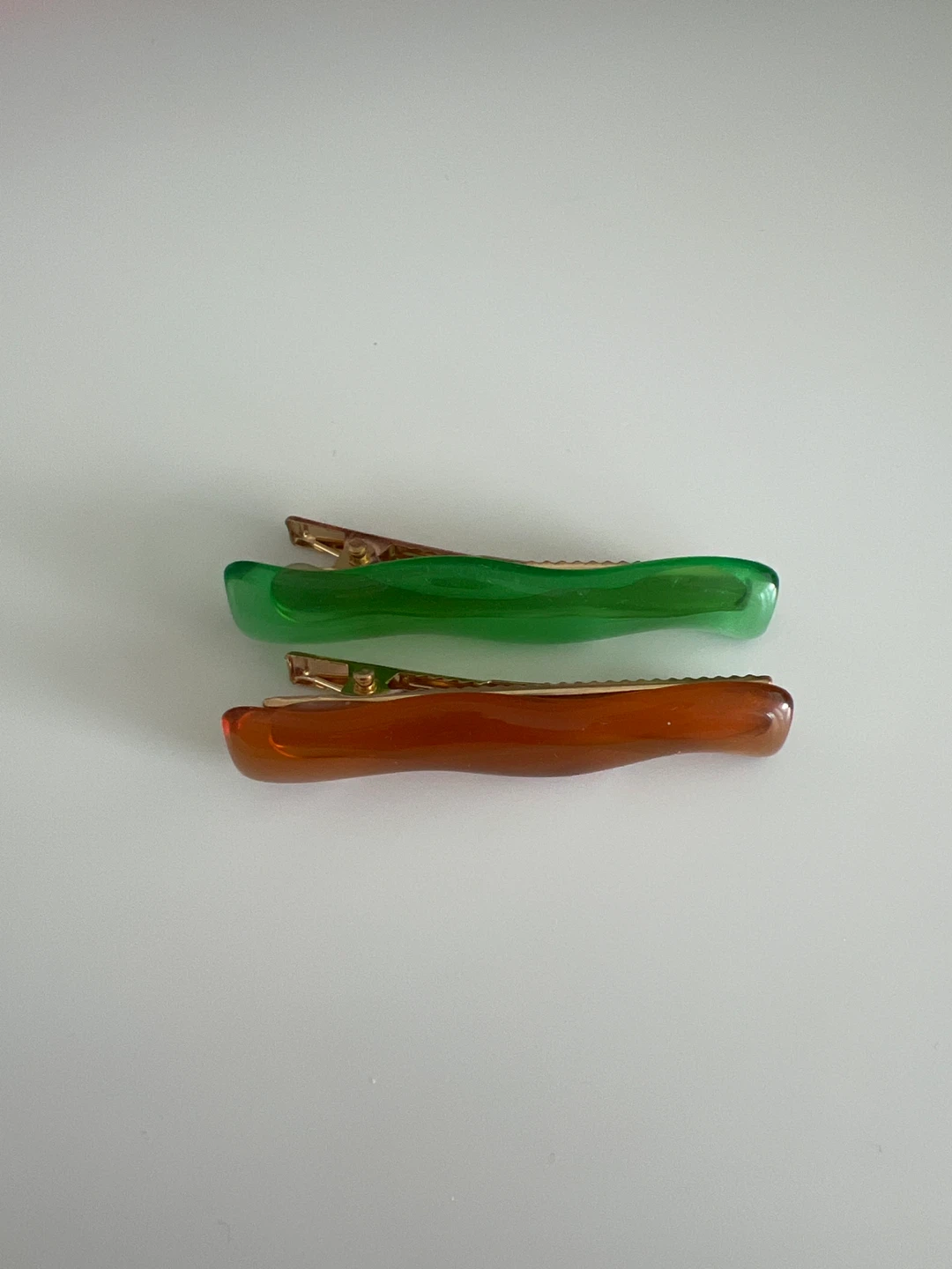 Set of 2 Hair Clips - Green and Brown
