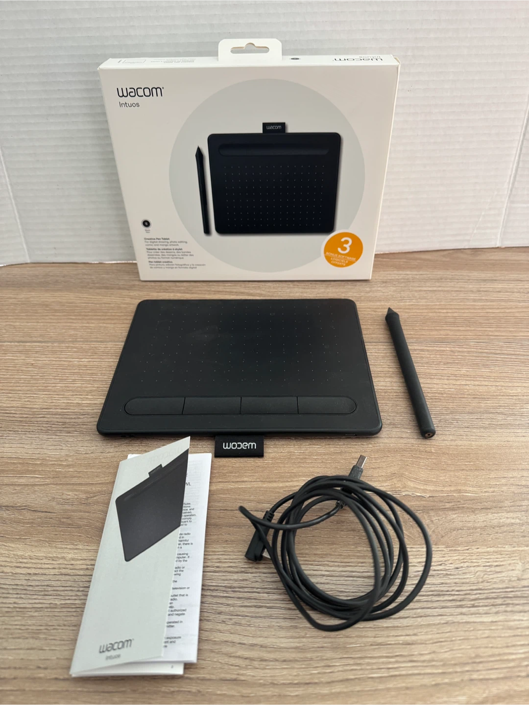 Like new! Wacom Intuos graphics Tablet - photo 3