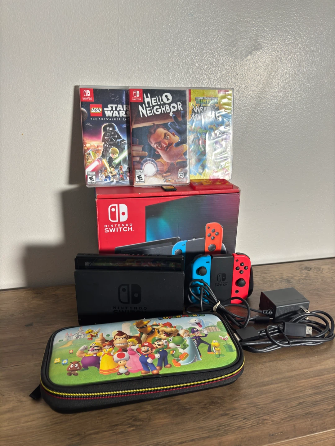 Nintendo Switch Complete Set + 4 Games - Must Go!
