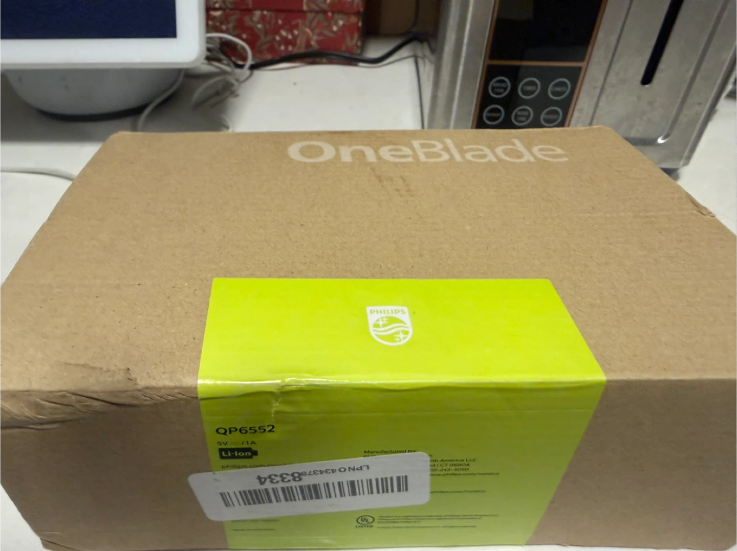 Philips Norelco OneBlade Hybrid Trimmer and Shaver - photo 3