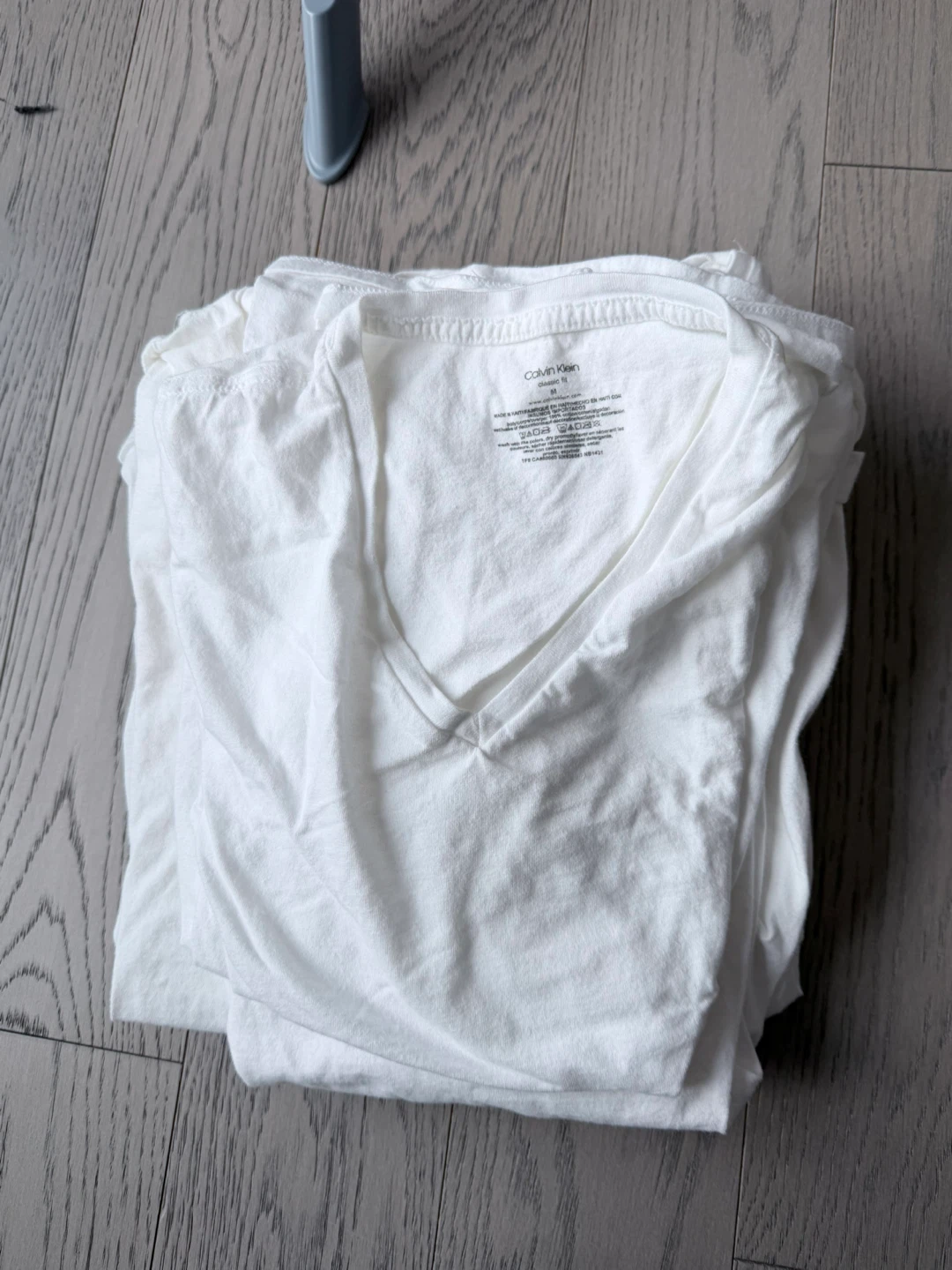 Calvin Klein White V-Neck T-Shirt - Size Medium - photo 2