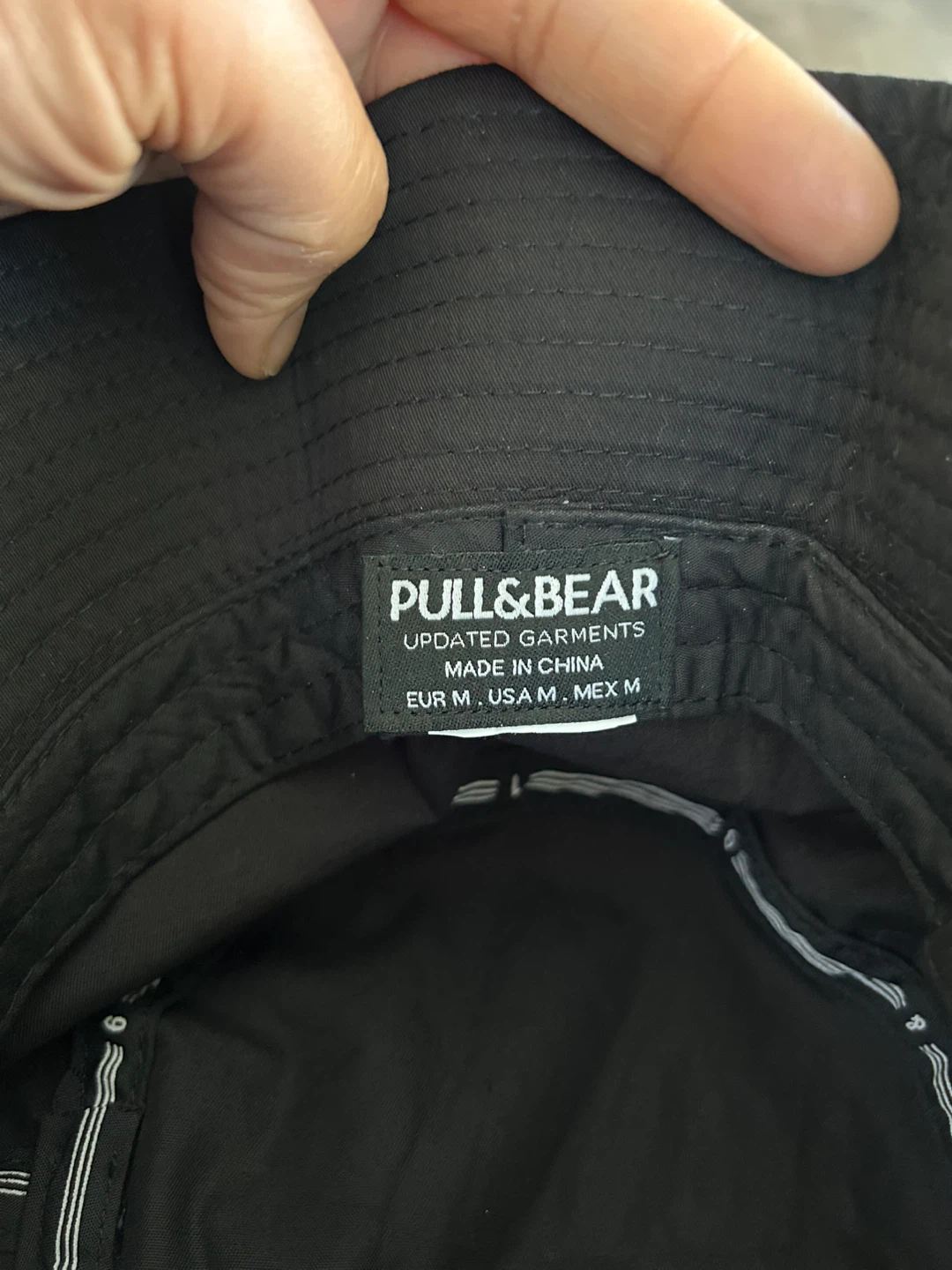 NEW! Yupoong Black Cap & PULL & BEAR Bucket Hat - photo 2