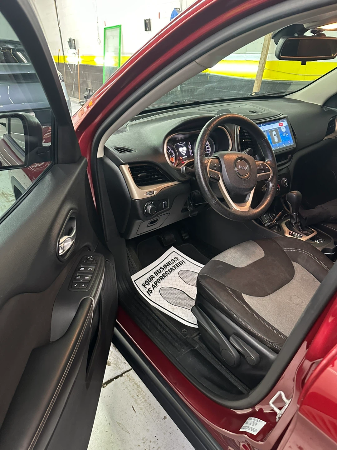 2015 Jeep Cherokee SUV 4x4 urgent sale - photo 4